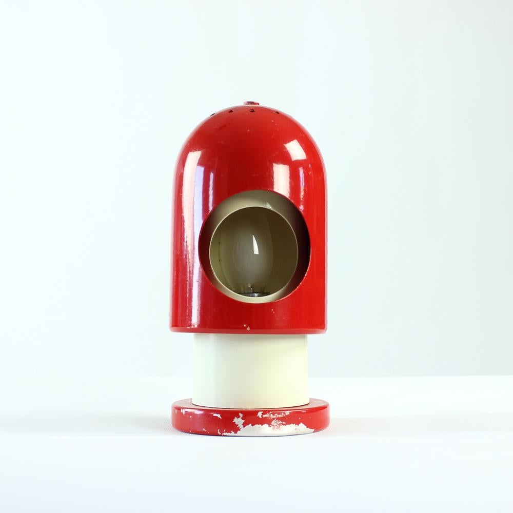Rocket Table Lamp in Red & Cream Metal, Austria, 1970s For Sale 2