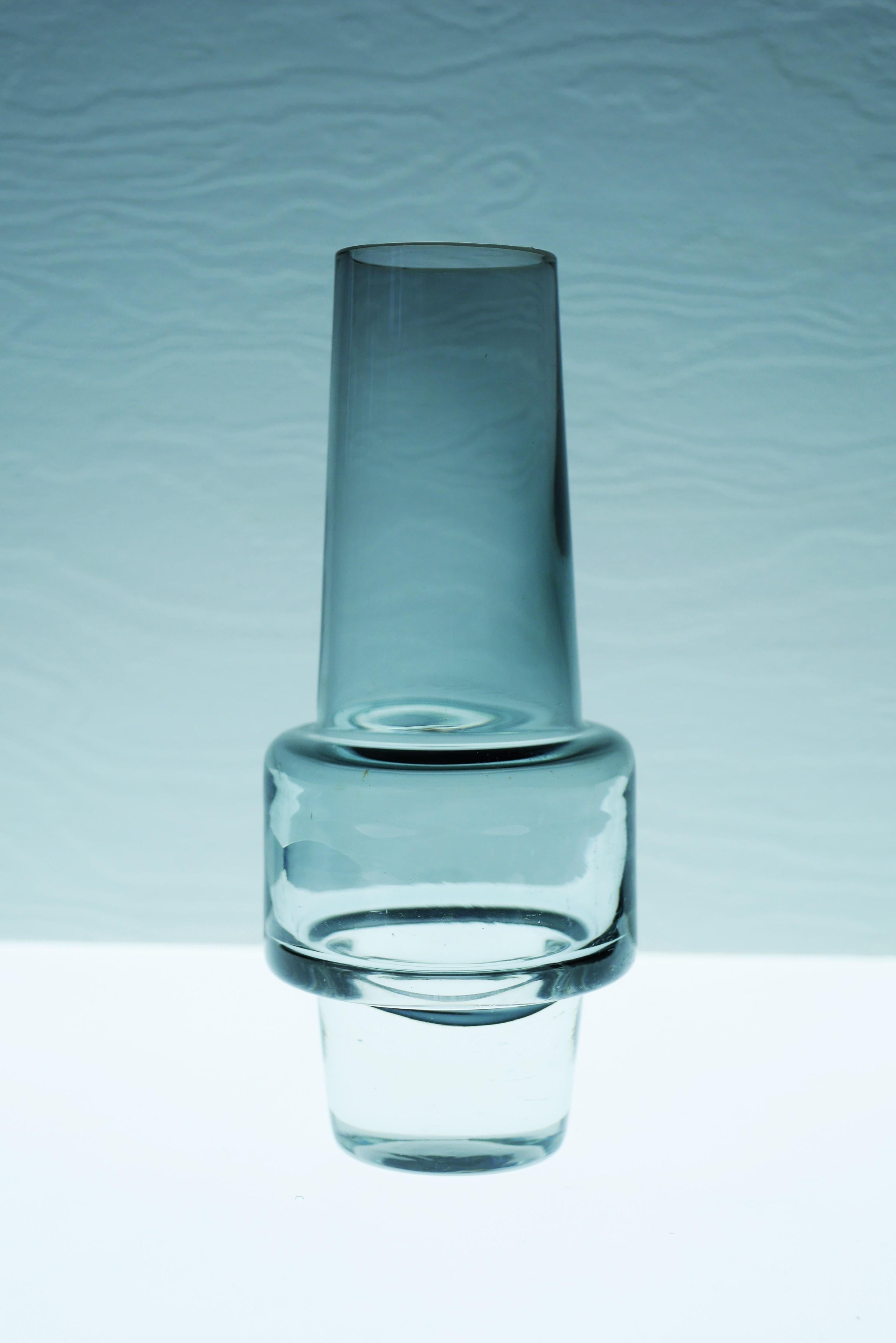 'Rocket' Vase by Inge Samuelsson, Sea Glassbruk For Sale 3