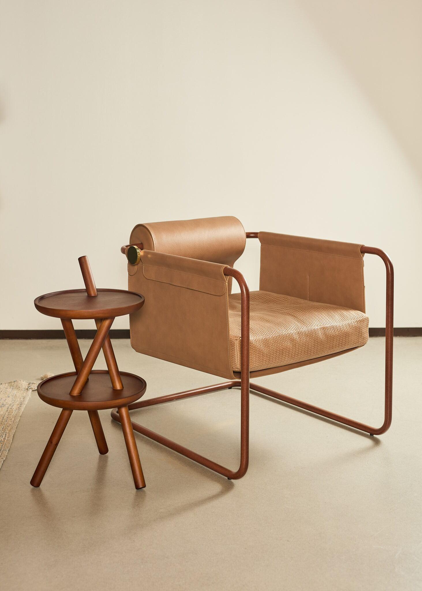 Fauteuil à bascule de Bruno de Carvalho - Cuir et métal brésilien contemporain en vente 3