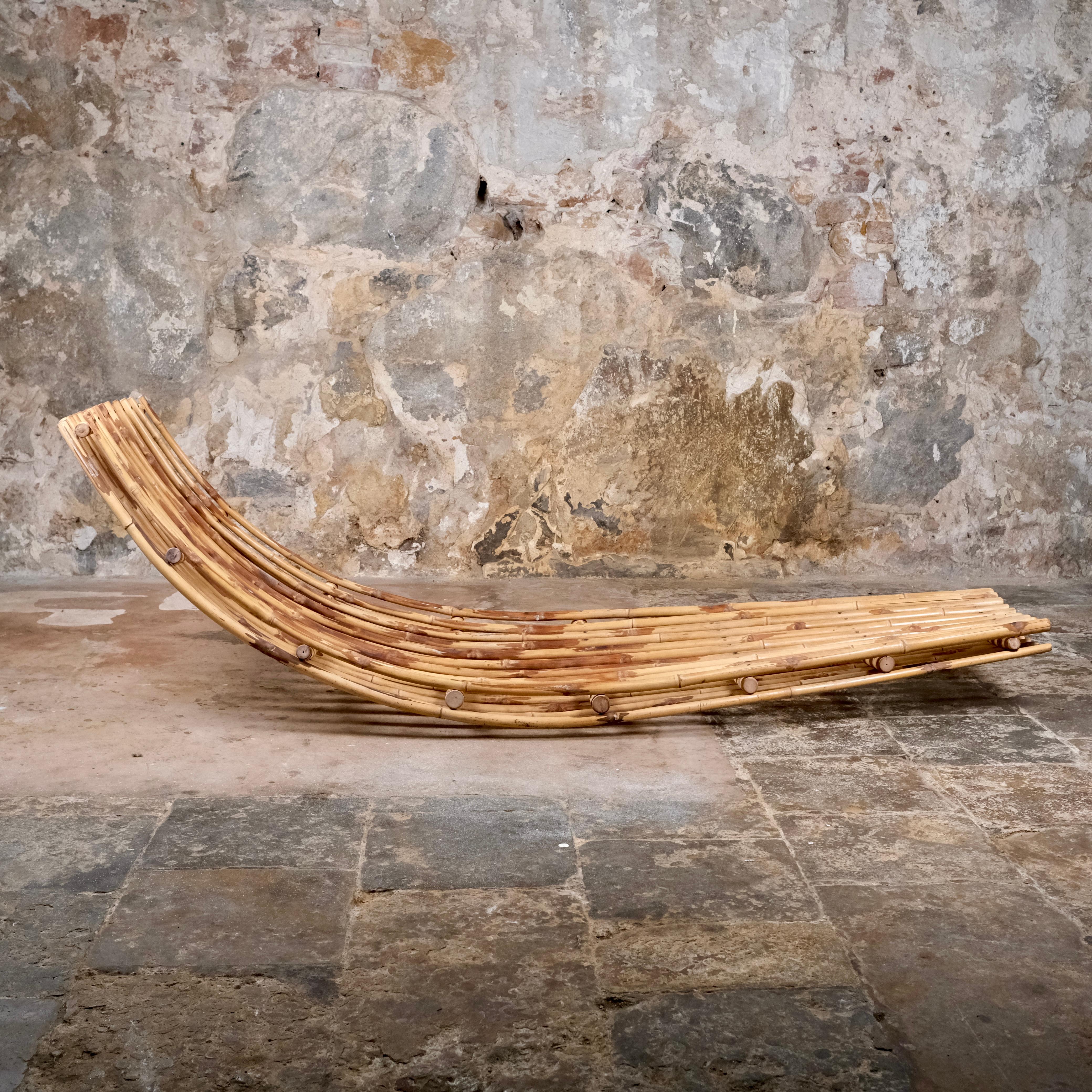 Rocking bamboo daybed or lounge chair from France, 1970s In Good Condition For Sale In Lyon, FR