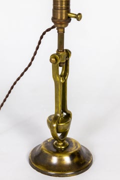 Lampe de table en forme de bateau à bascule en laiton