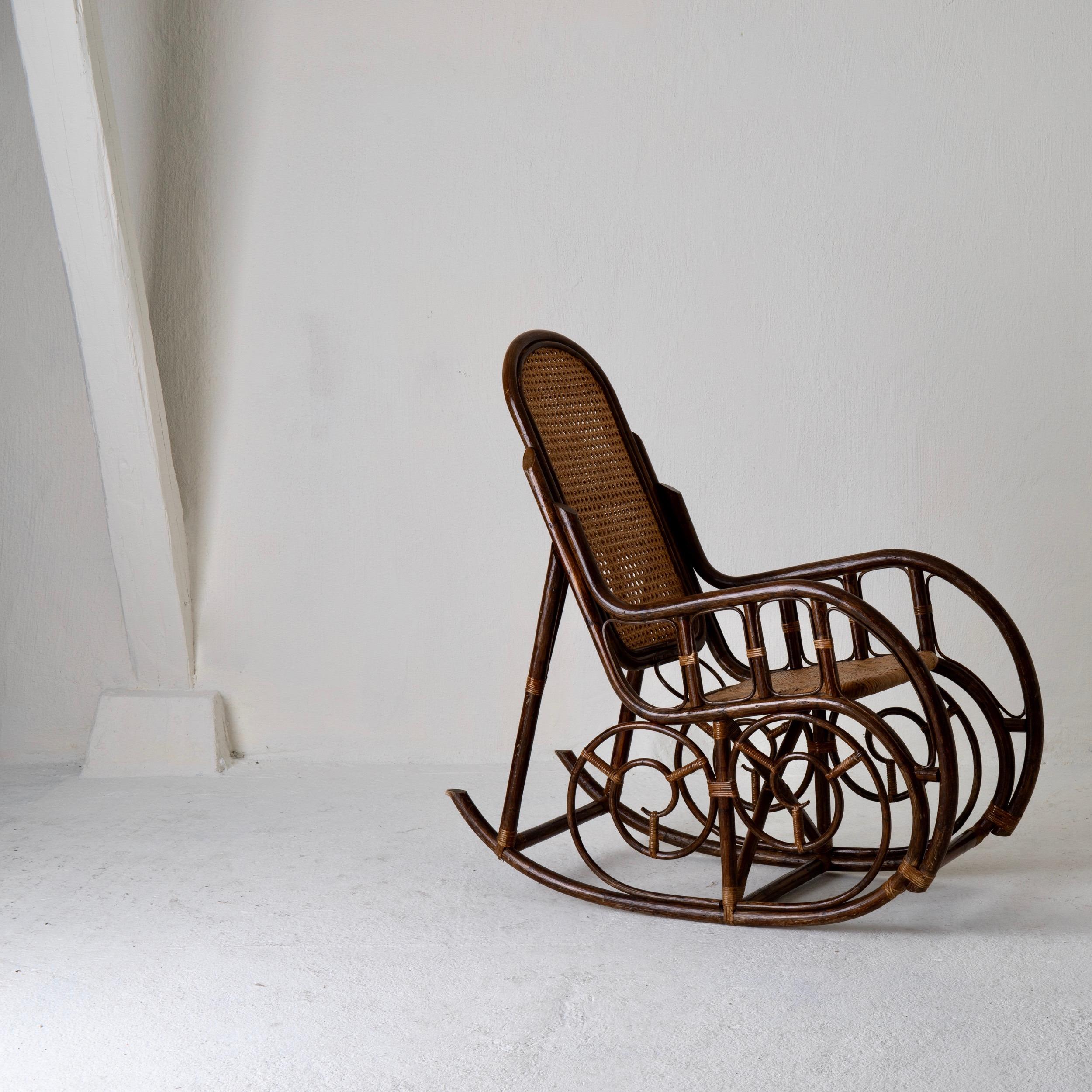 Rocking Chair 20th Century Bentwood Sweden In Good Condition In New York, NY