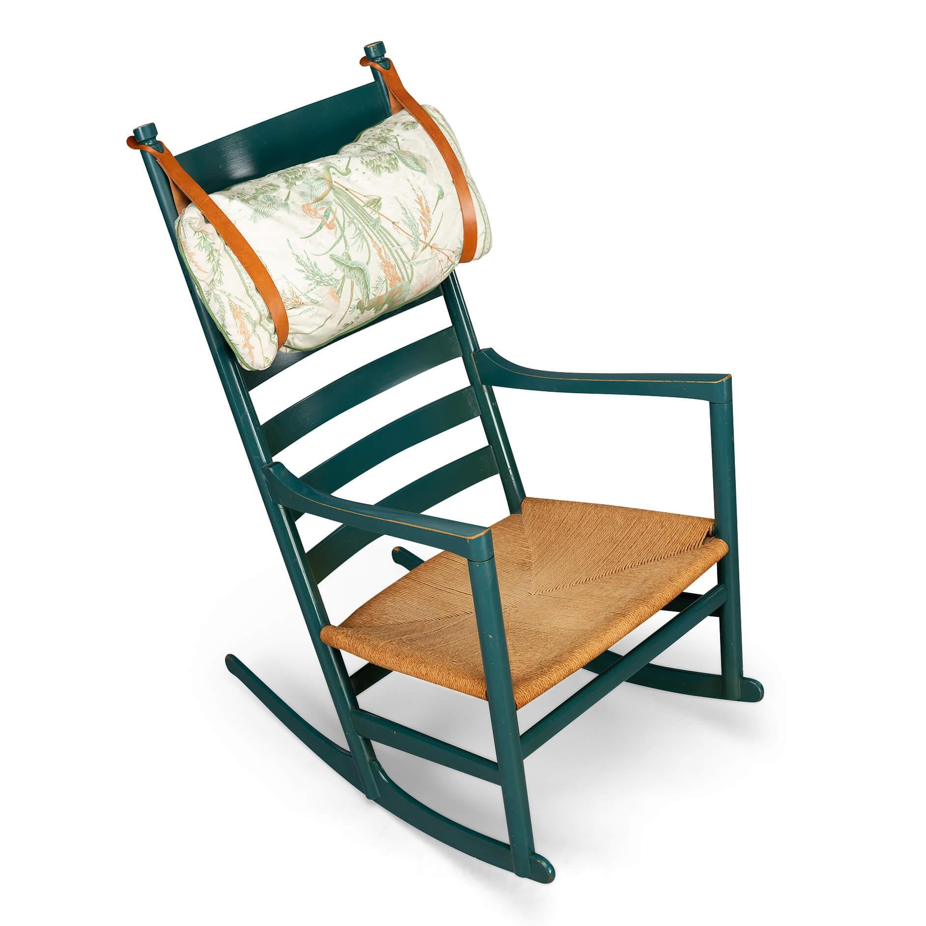 Sedia a dondolo #45 di Hans J. Wegner per Tarm Stole & Mobelfabrik, anni '60 In condizioni buone in vendita a Breda, Netherlands