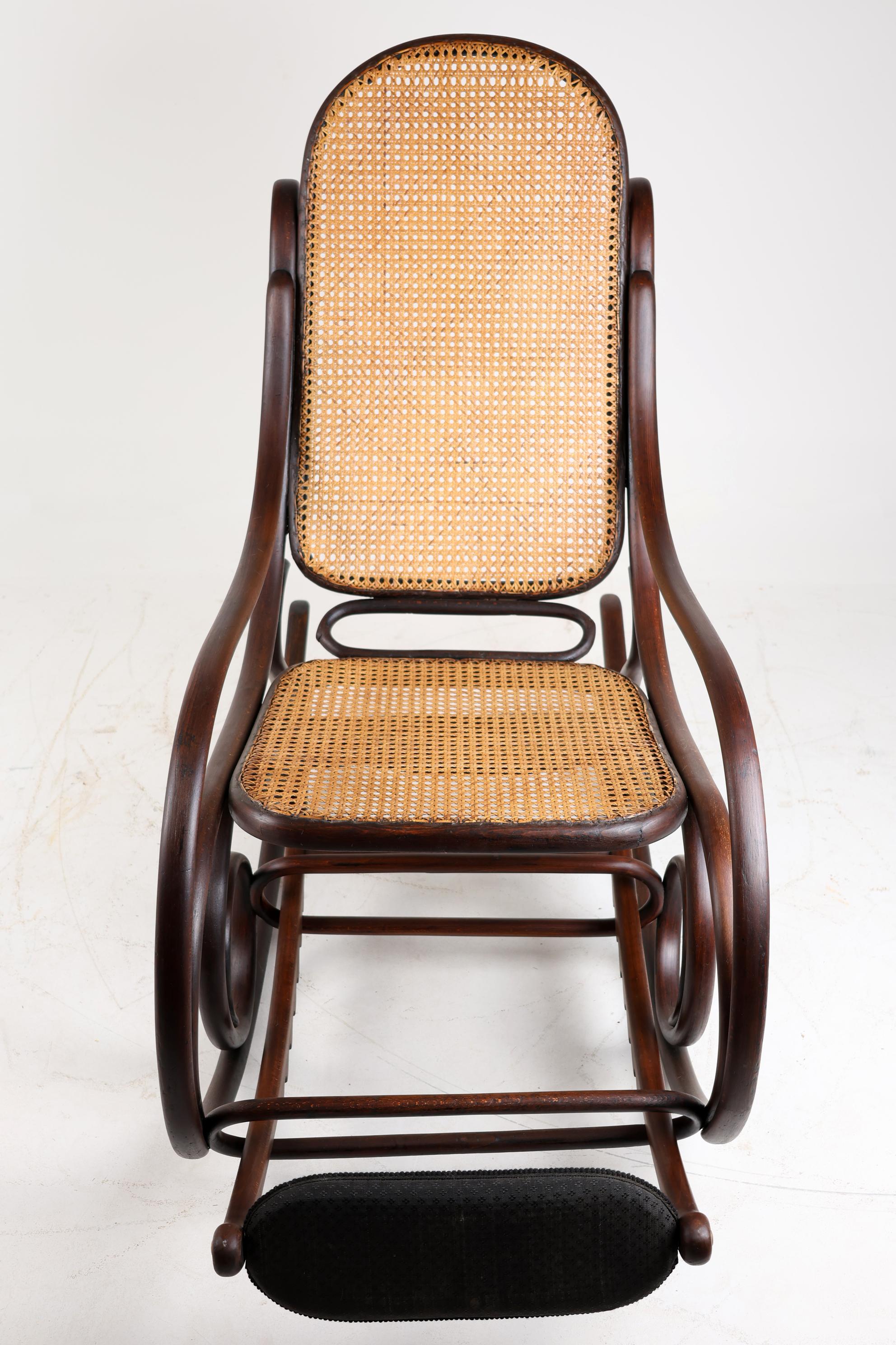 20th Century Rocking Chair And Its Footrest, Beech, Spirit 