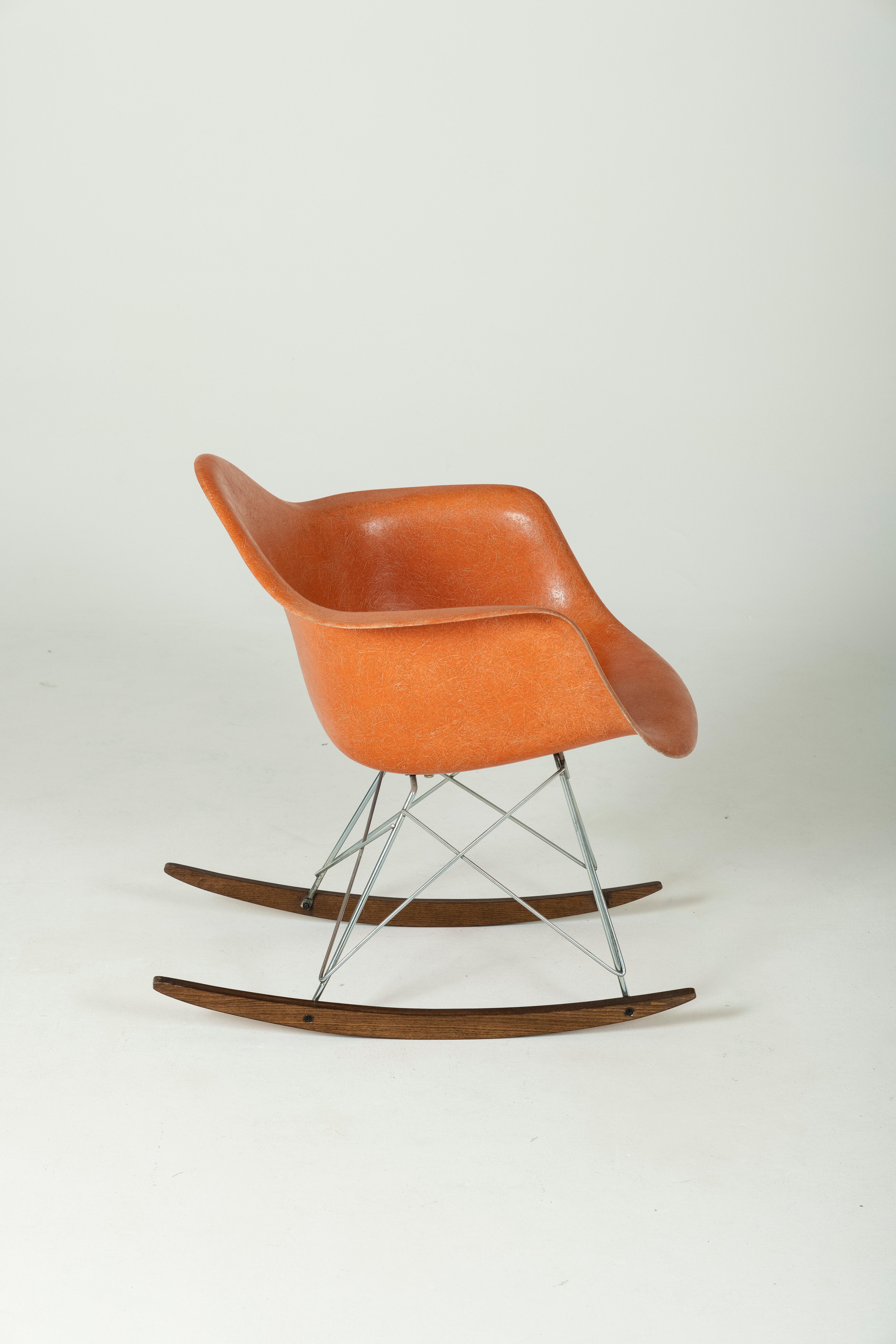 Chaise à bascule Charles & Ray Eames pour Herman Miller en vente 3
