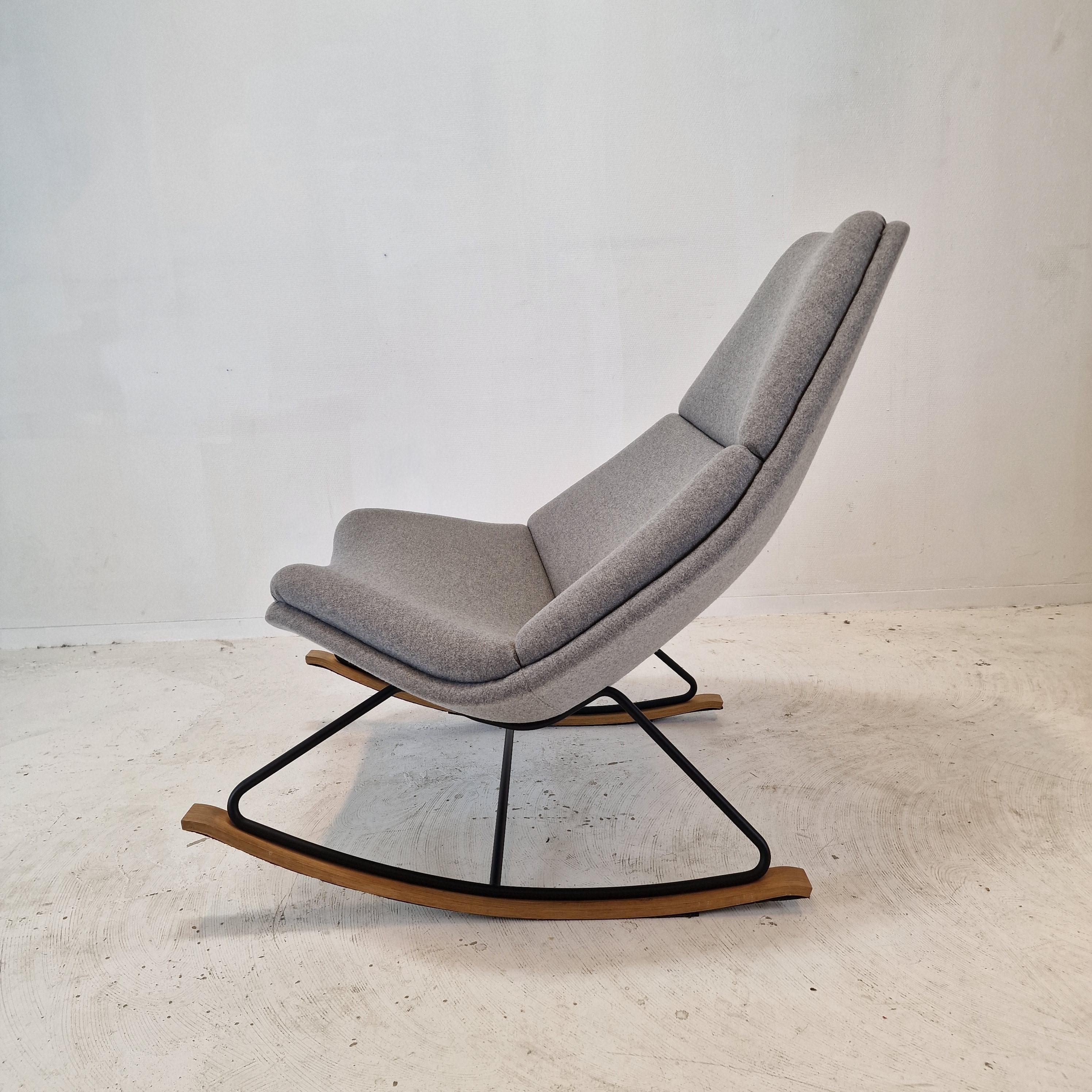 Rocking Chair by Geoffrey Harcourt for Artifort In Good Condition For Sale In Oud Beijerland, NL