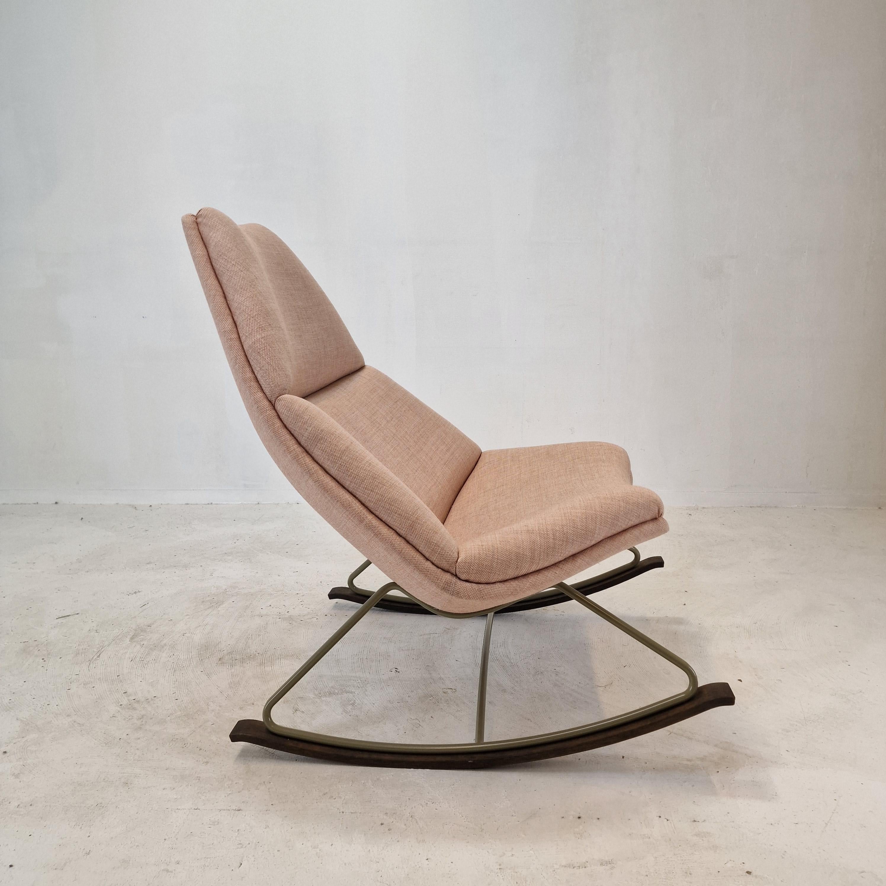 Rocking Chair by Geoffrey Harcourt for Artifort In Good Condition For Sale In Oud Beijerland, NL