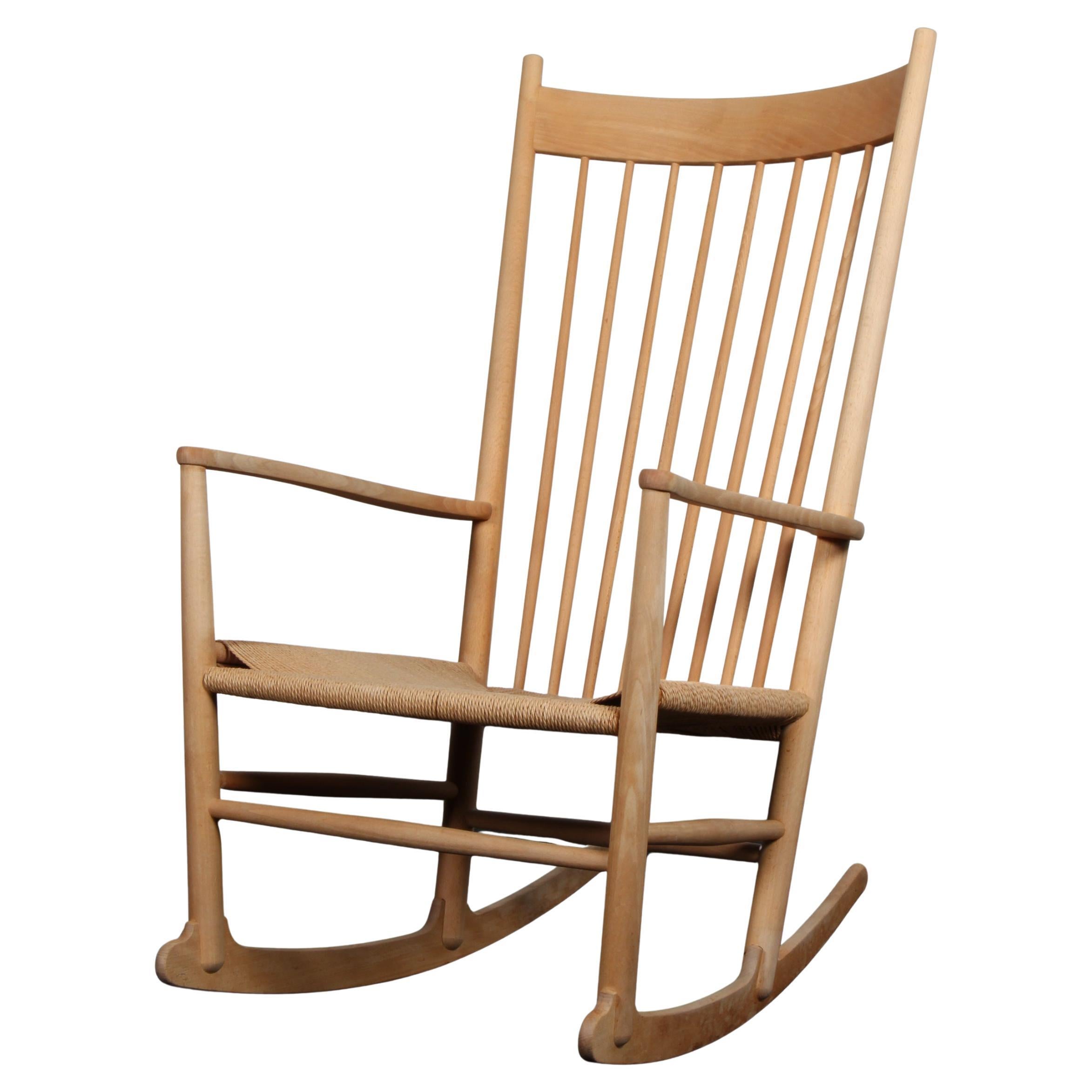 Rocking Chair by Hans J. Wegner, Model J16 For Sale