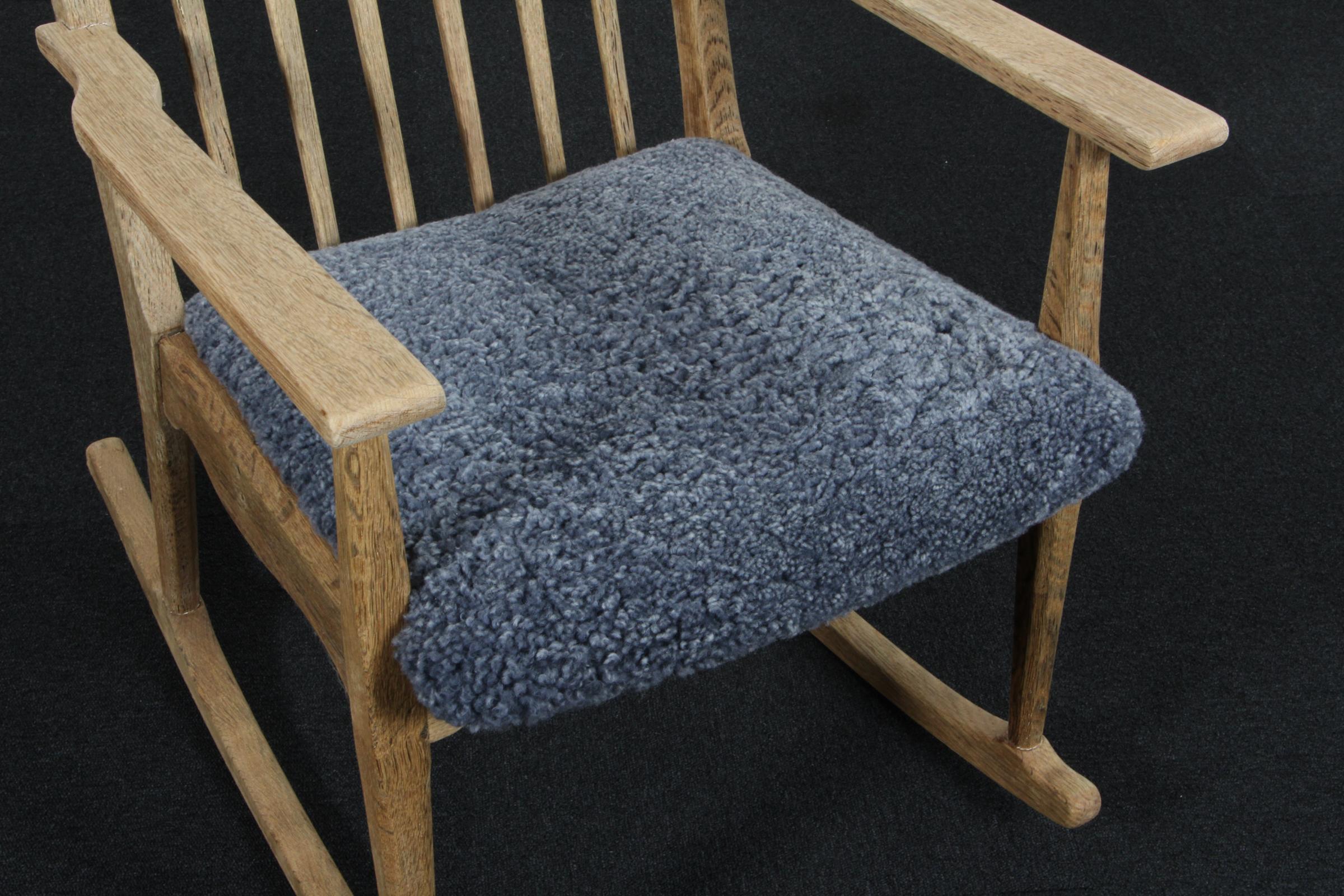 Silla mecedora de Henning Kjærnulf Danés en venta