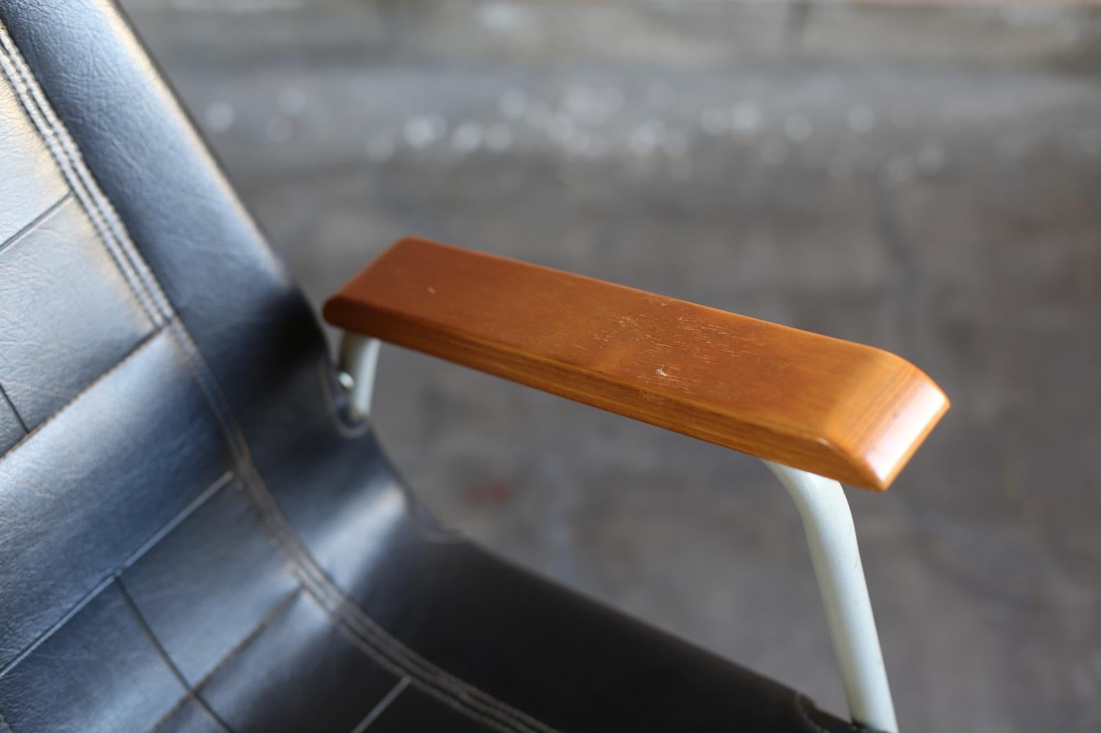 Rocking Chair by Takeshi Nii 1