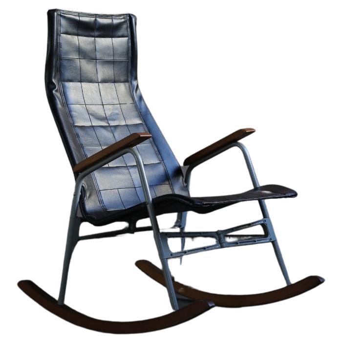 Rocking Chair by Takeshi Nii