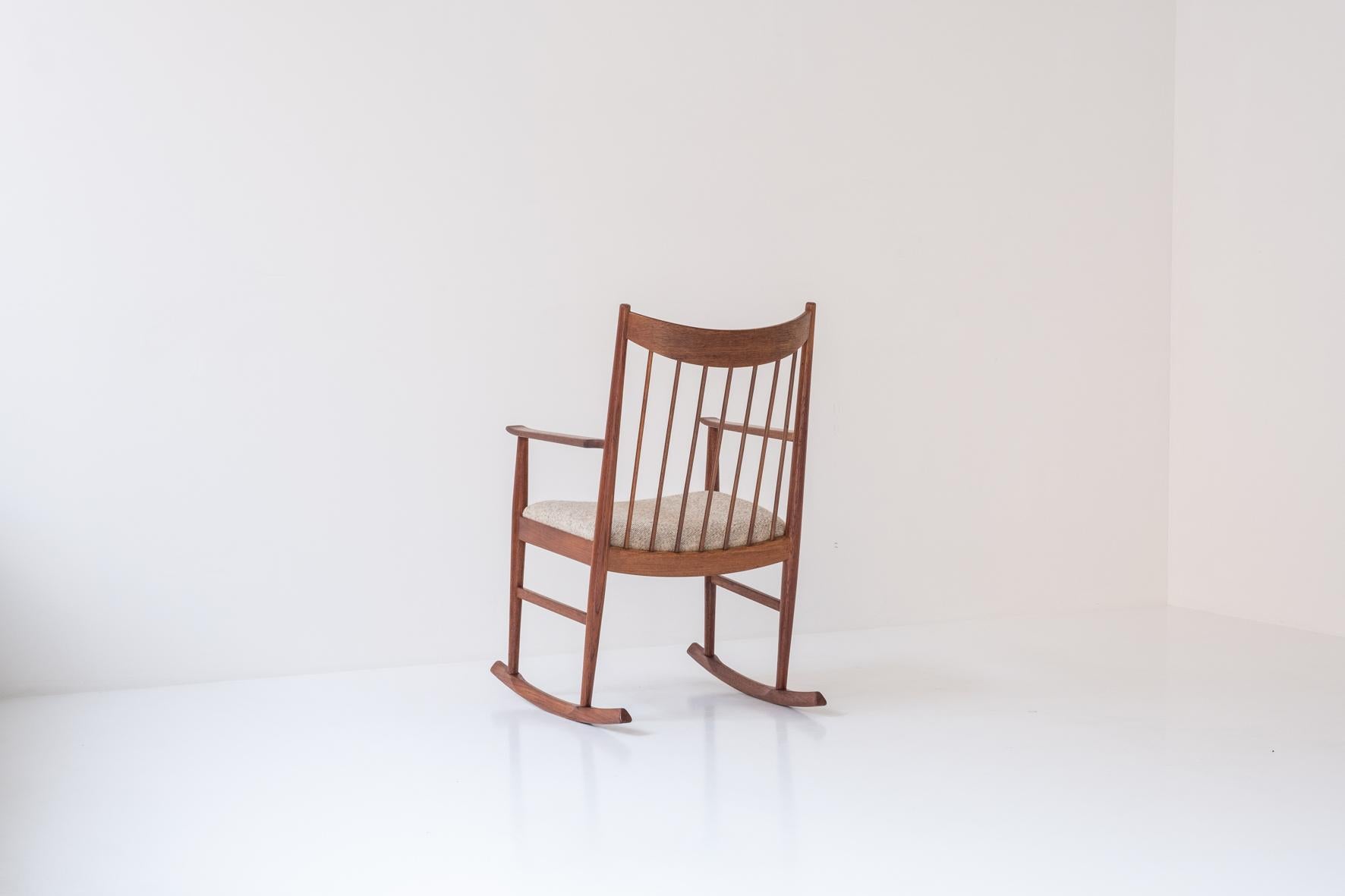 Danish Rocking chair designed by Arne Vodder for Sibast, Denmark 1960s. For Sale