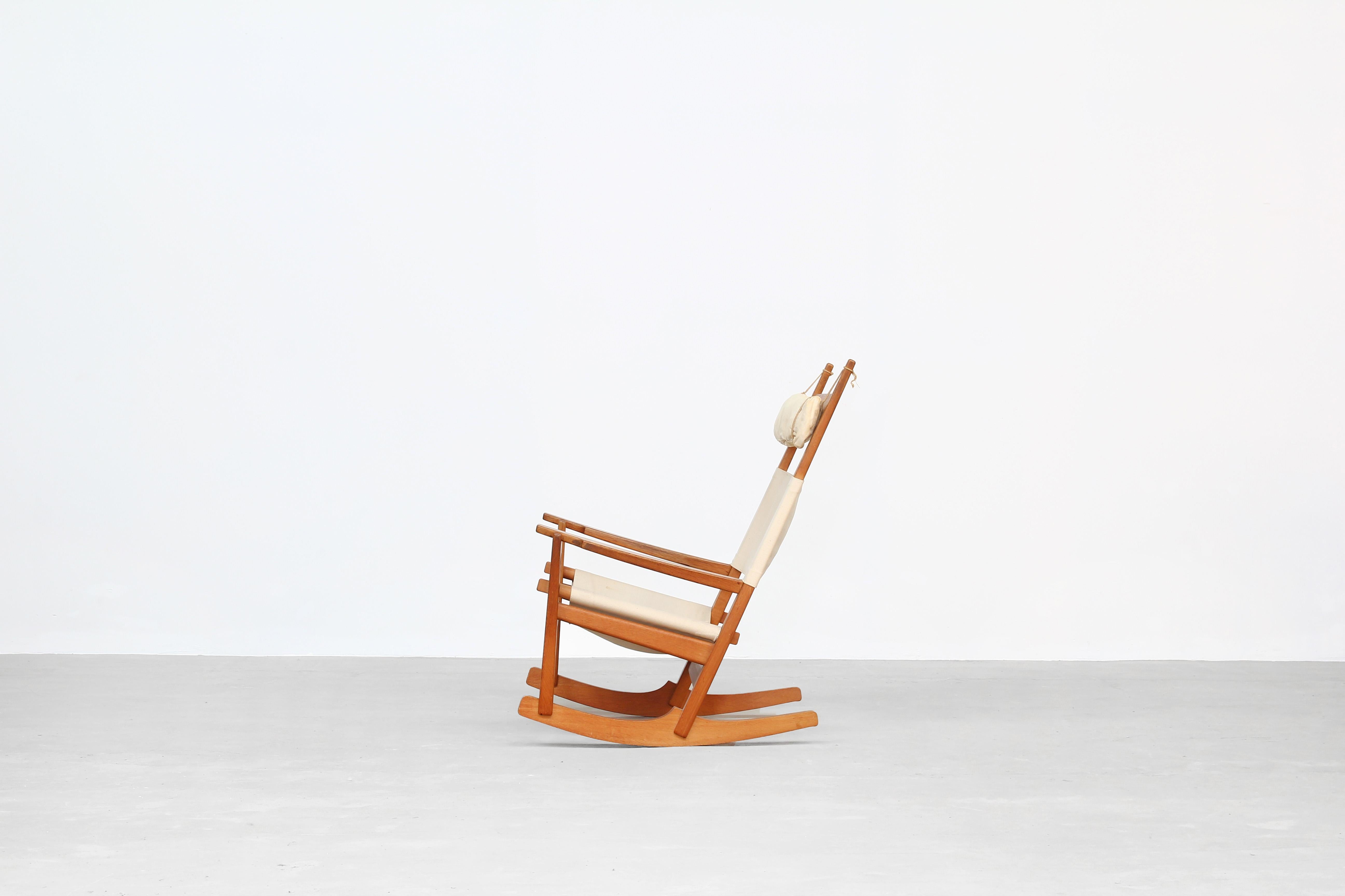 Danish Rocking Chair Designed by Hans J. Wegner for Getama, Denmark, 1960 In Good Condition In Berlin, DE