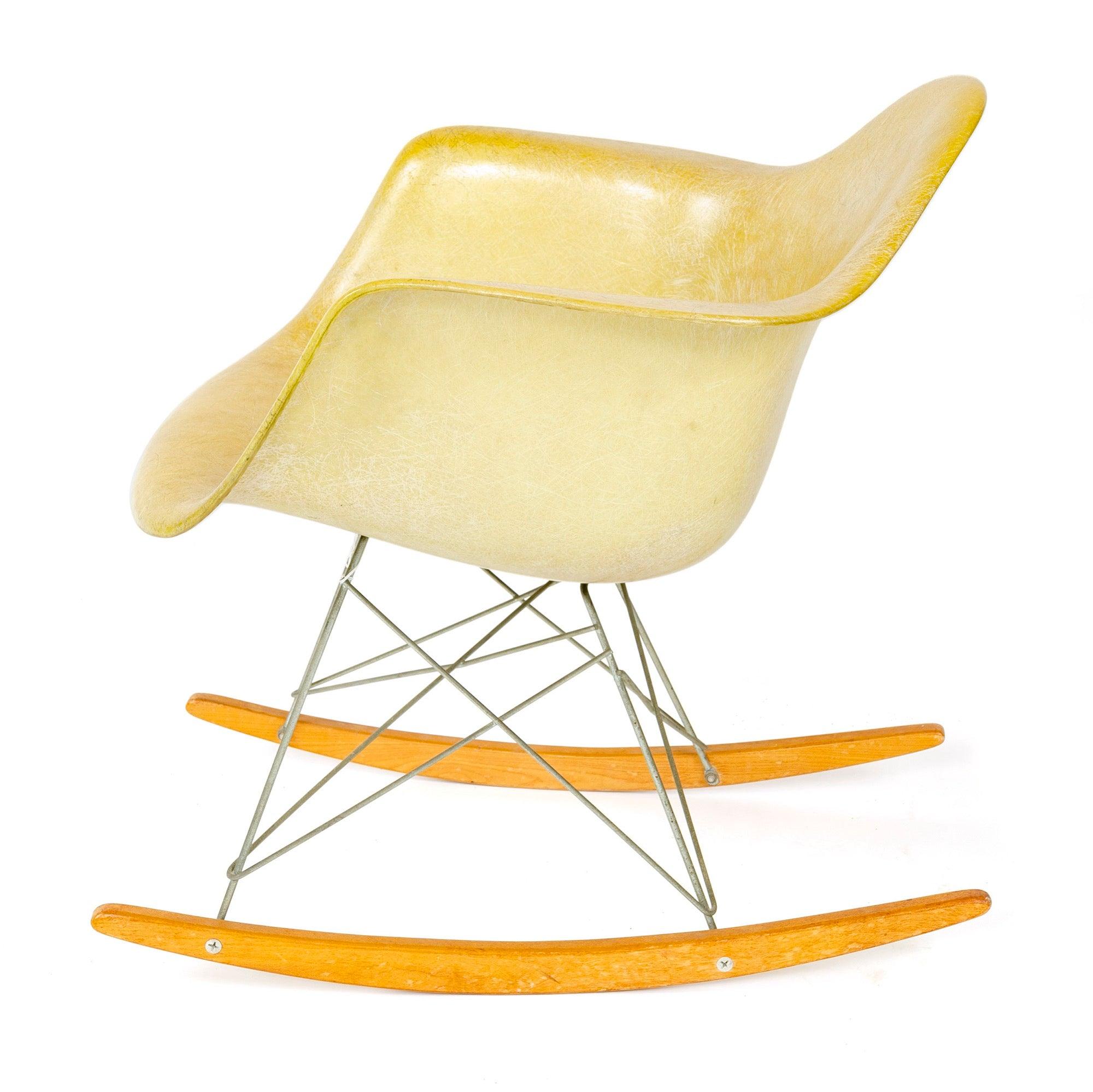 Rocking Chair by Charles & Ray Eames for Herman Miller (amerikanisch) im Angebot