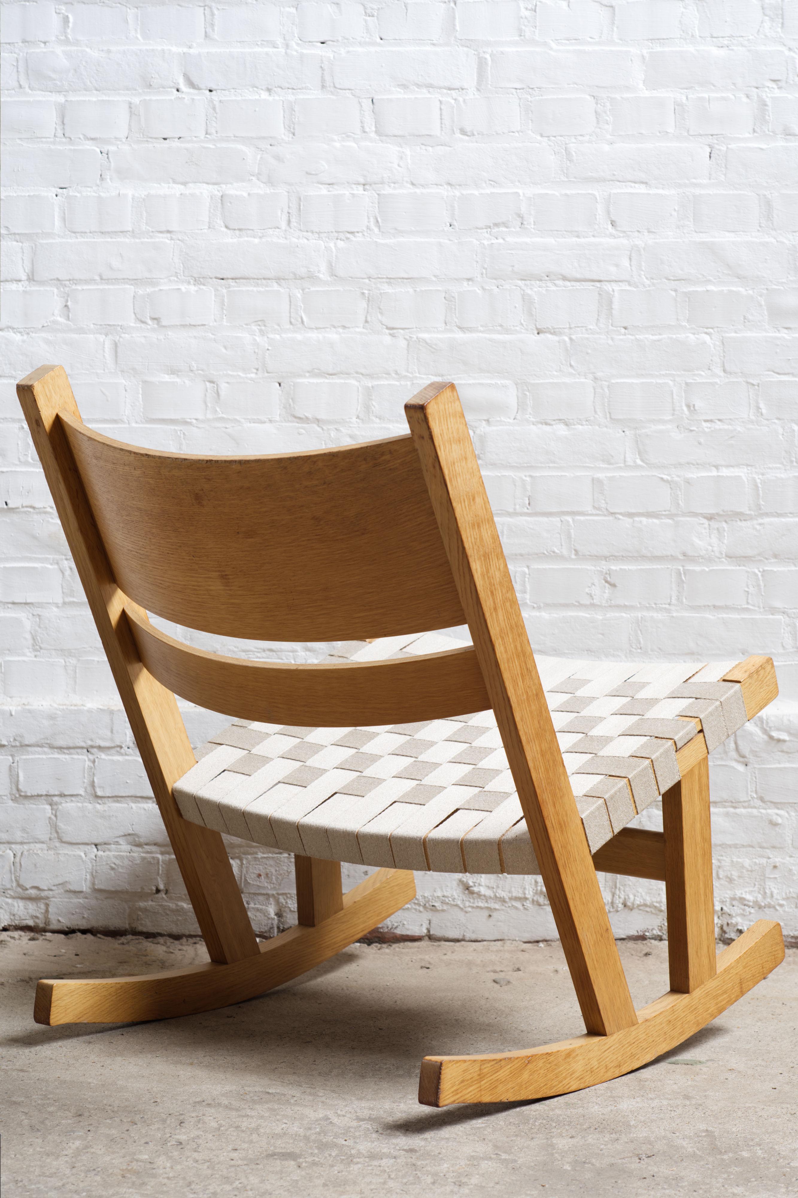 Rocking chair 'GE 674' by Hans wegner, Getame, 1970s For Sale 4