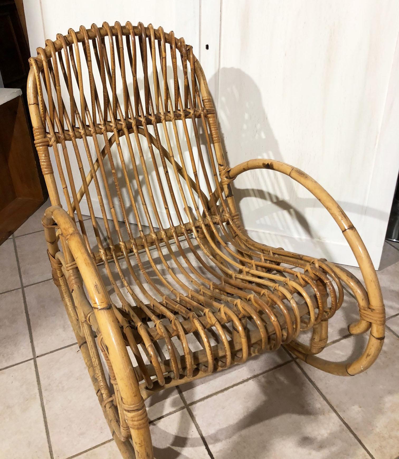 Rocking chair in bamboo, original from 1970s.
Great design.