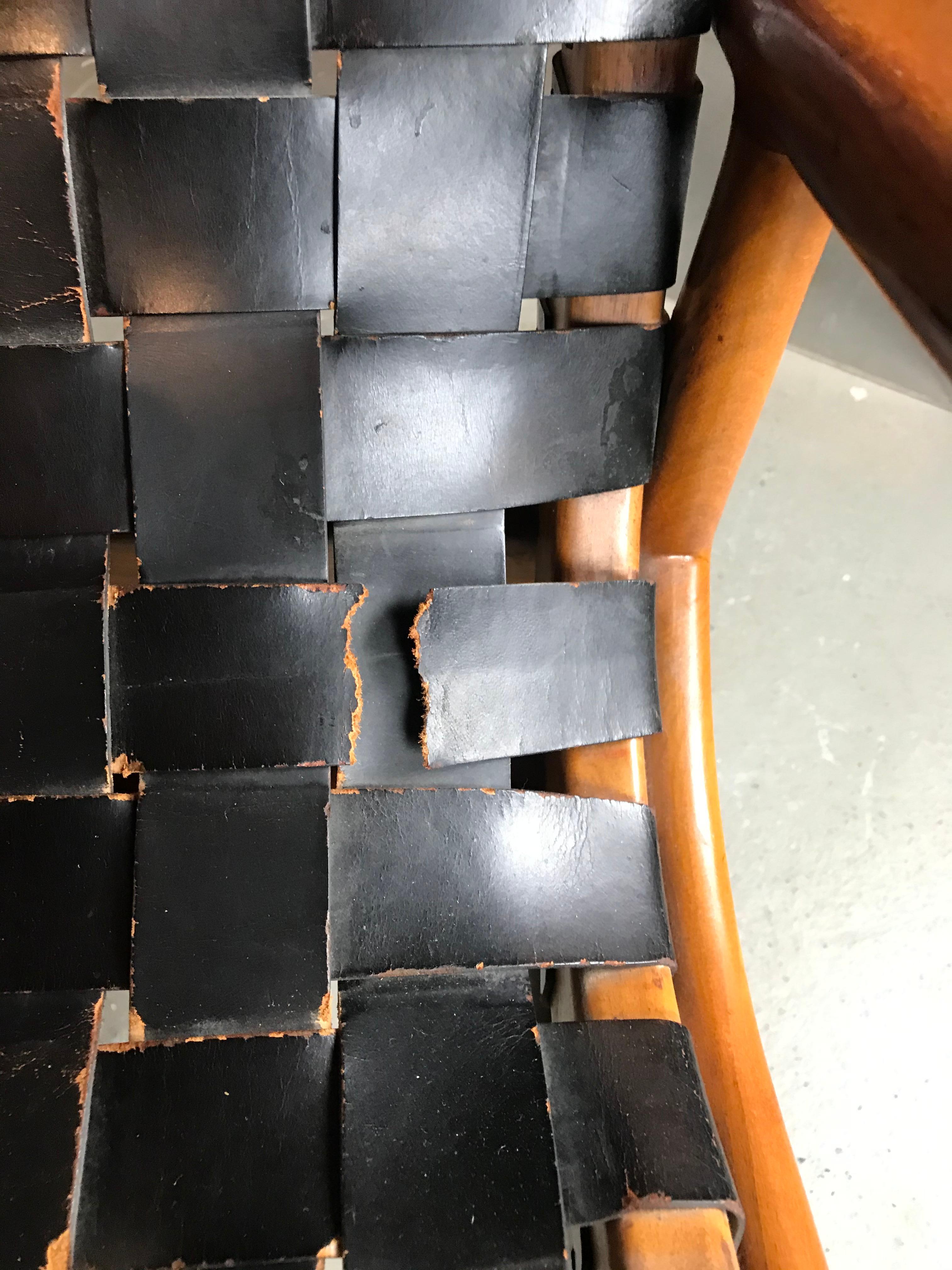 Chaise à bascule moderne du milieu du siècle dernier en cuir et noyer de Mel Smilow 8