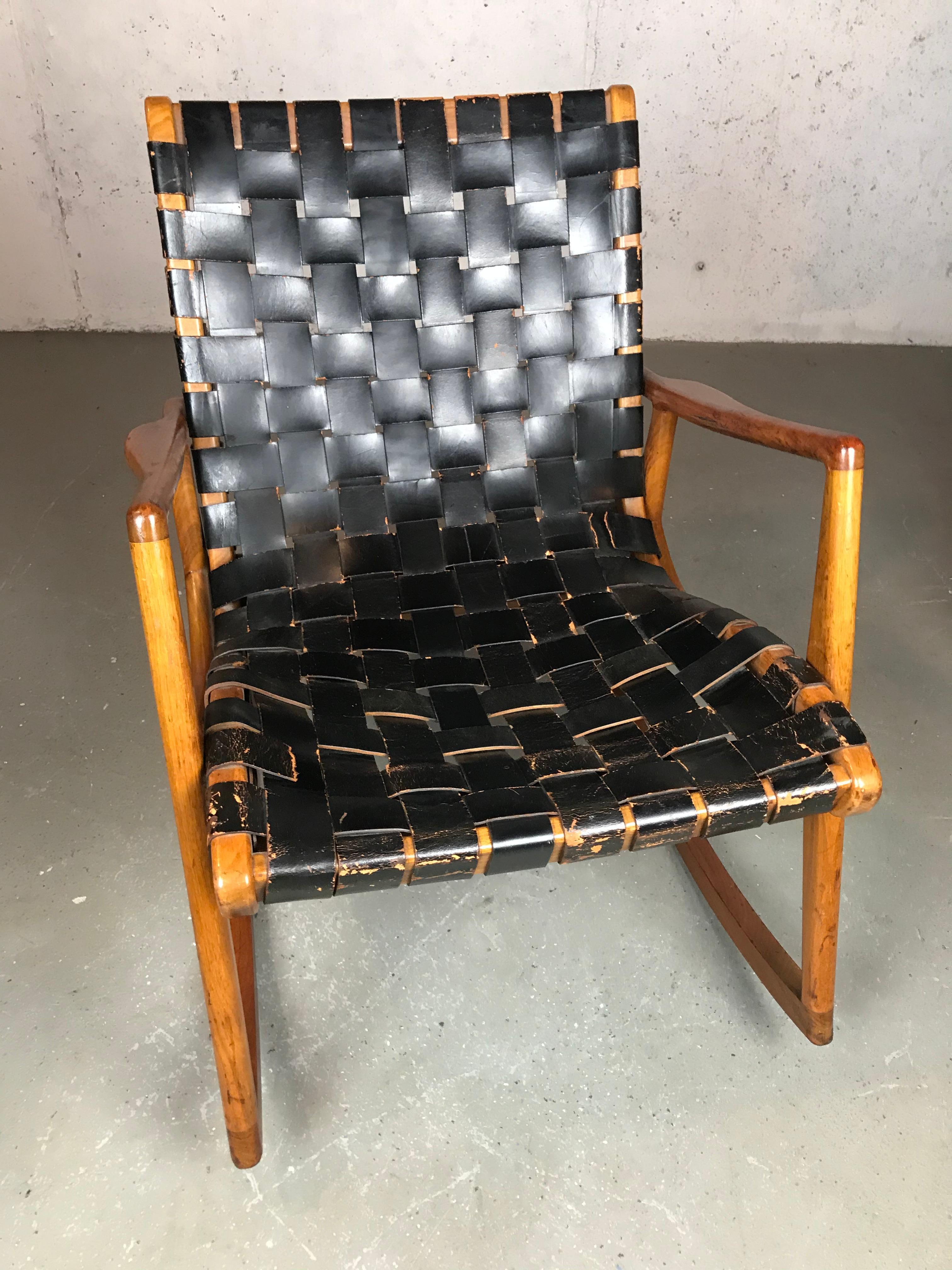 Mid Century Modern Rocking Chair in Leather and Walnut by Mel Smilow 8