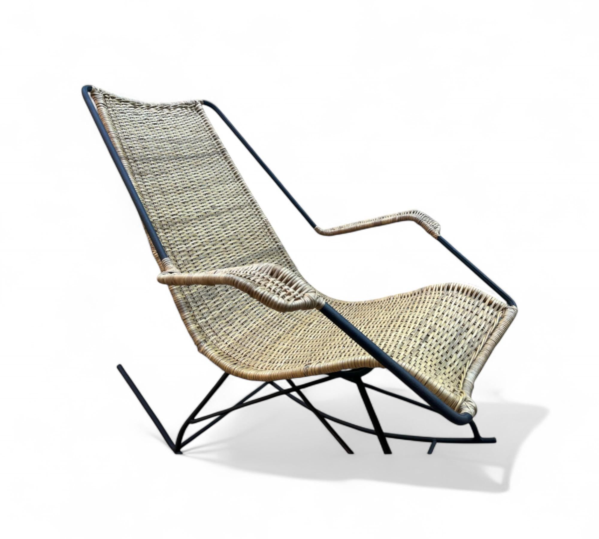 Rocking Chair in Metal & Wicker by Carlo Hauner, c. 1950s en vente 9