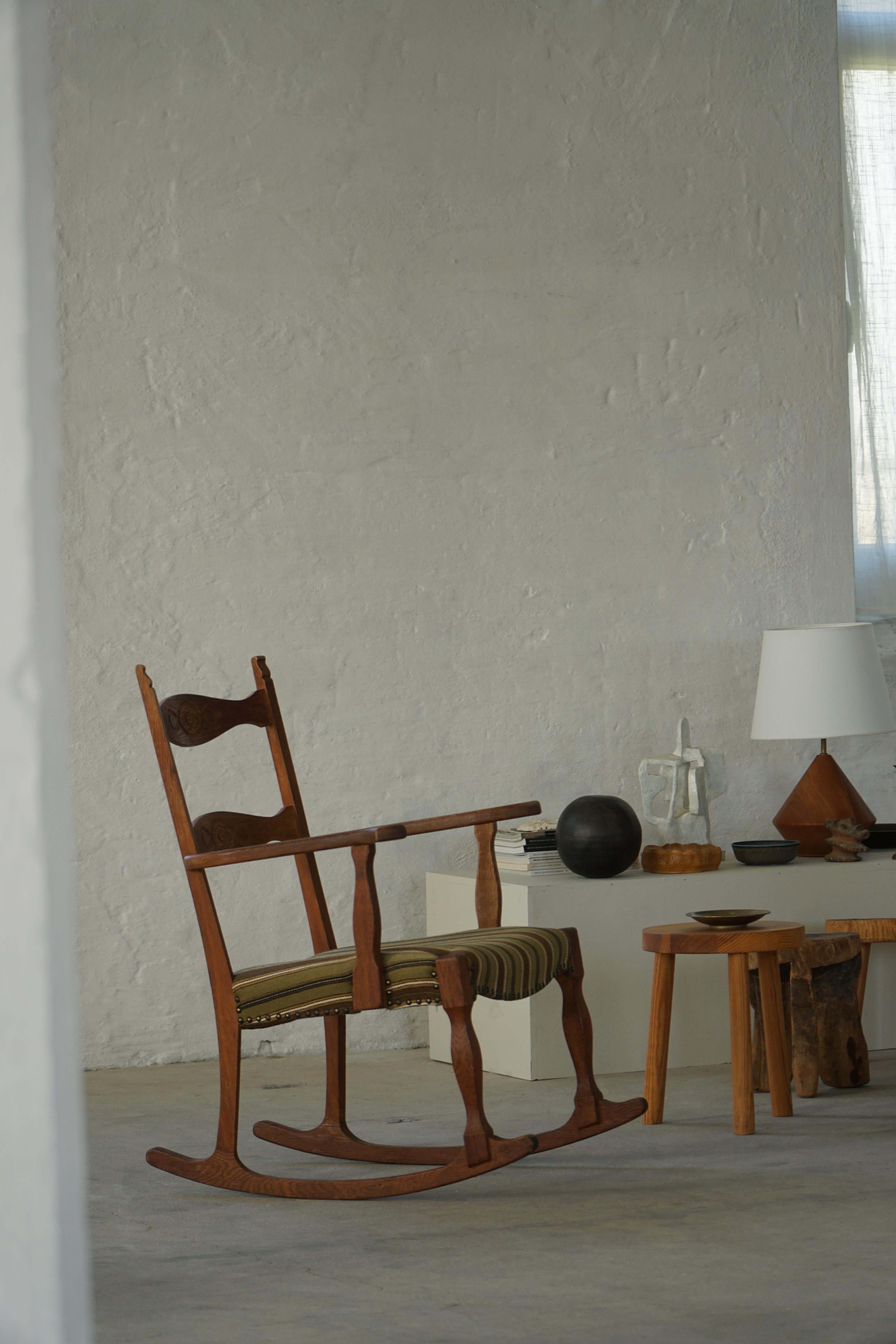 Chaise à bascule en Oak, modernité danoise du milieu du siècle, Henning Kjærnulf, 1960s en vente 9
