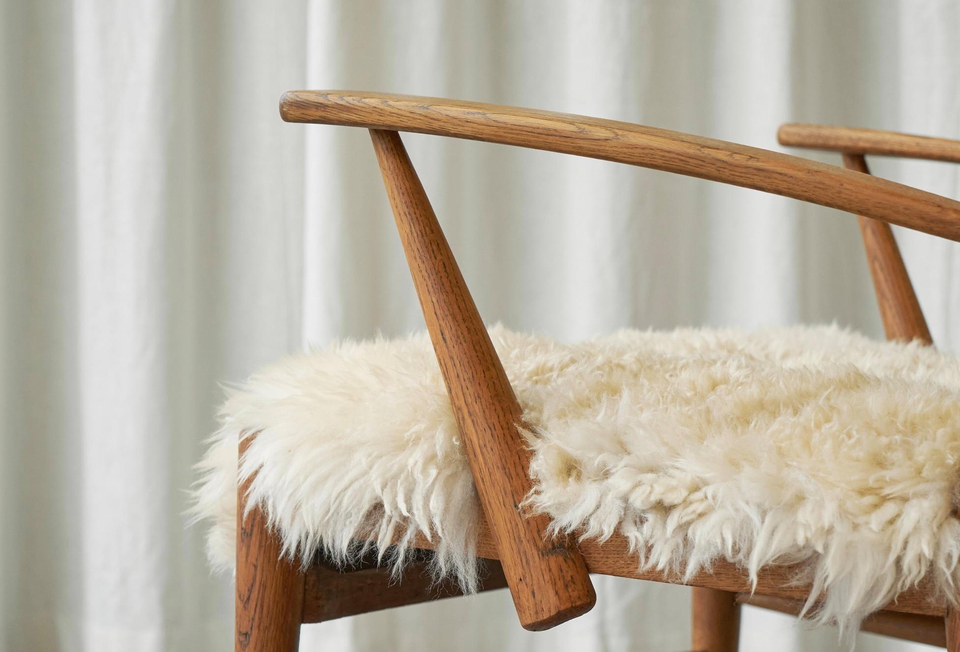 Rocking Chair in Solid Oak and Sheepskin France 1960s For Sale 4