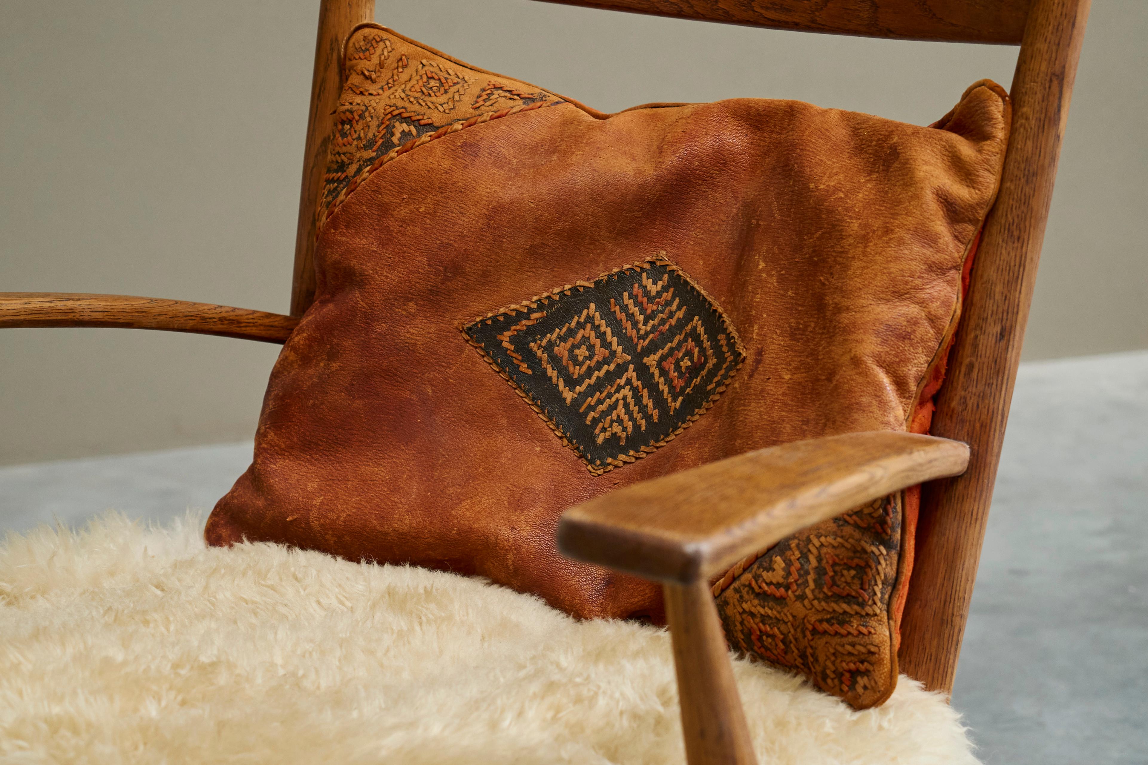 Sedia a dondolo in massello di Oak e pelle di pecora Francia anni '60 in vendita 4