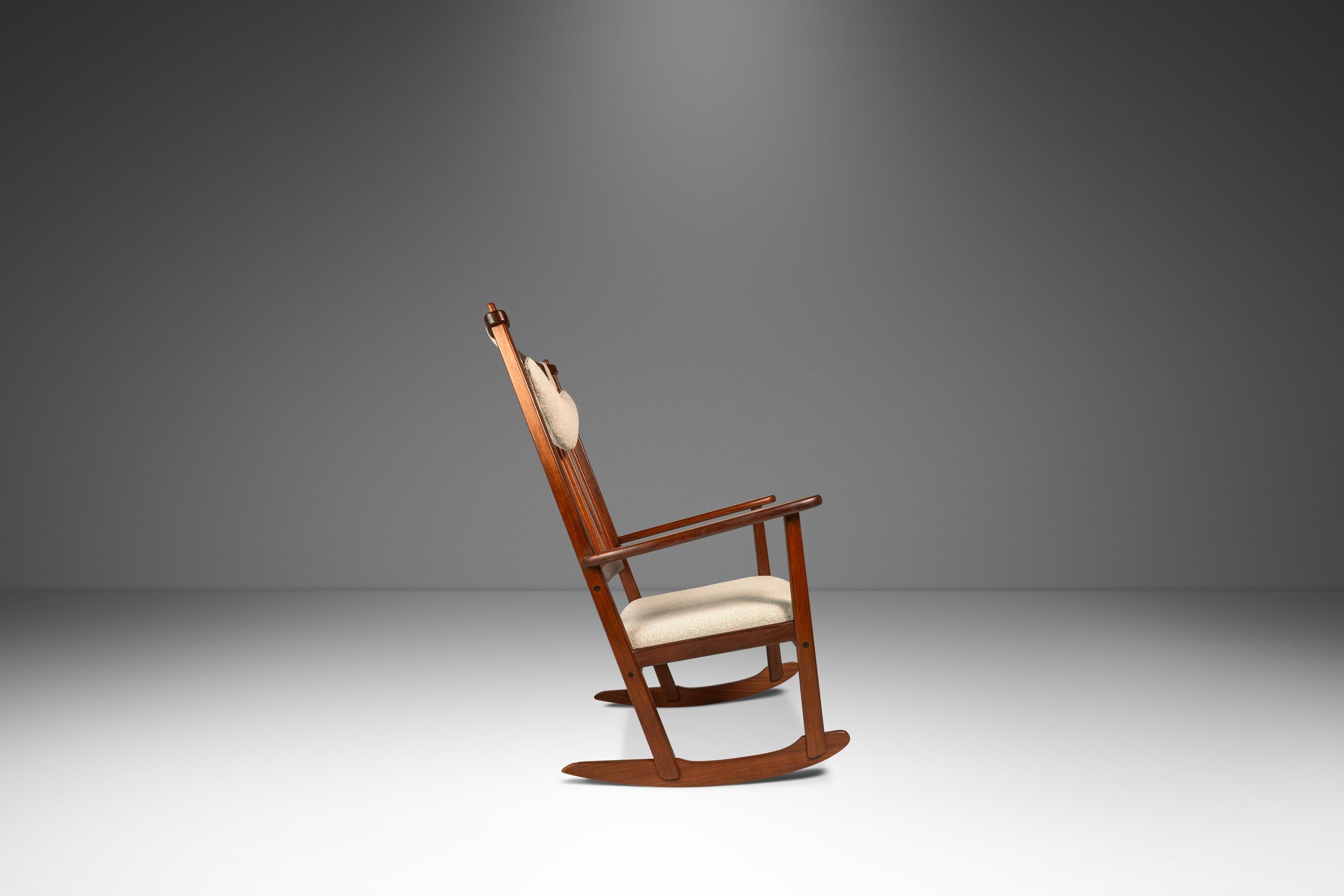 Rocking Chair in Solid Teak & Bouclé, Yngve Ekström for Swedese, Sweden, 1960s (Moderne der Mitte des Jahrhunderts) im Angebot