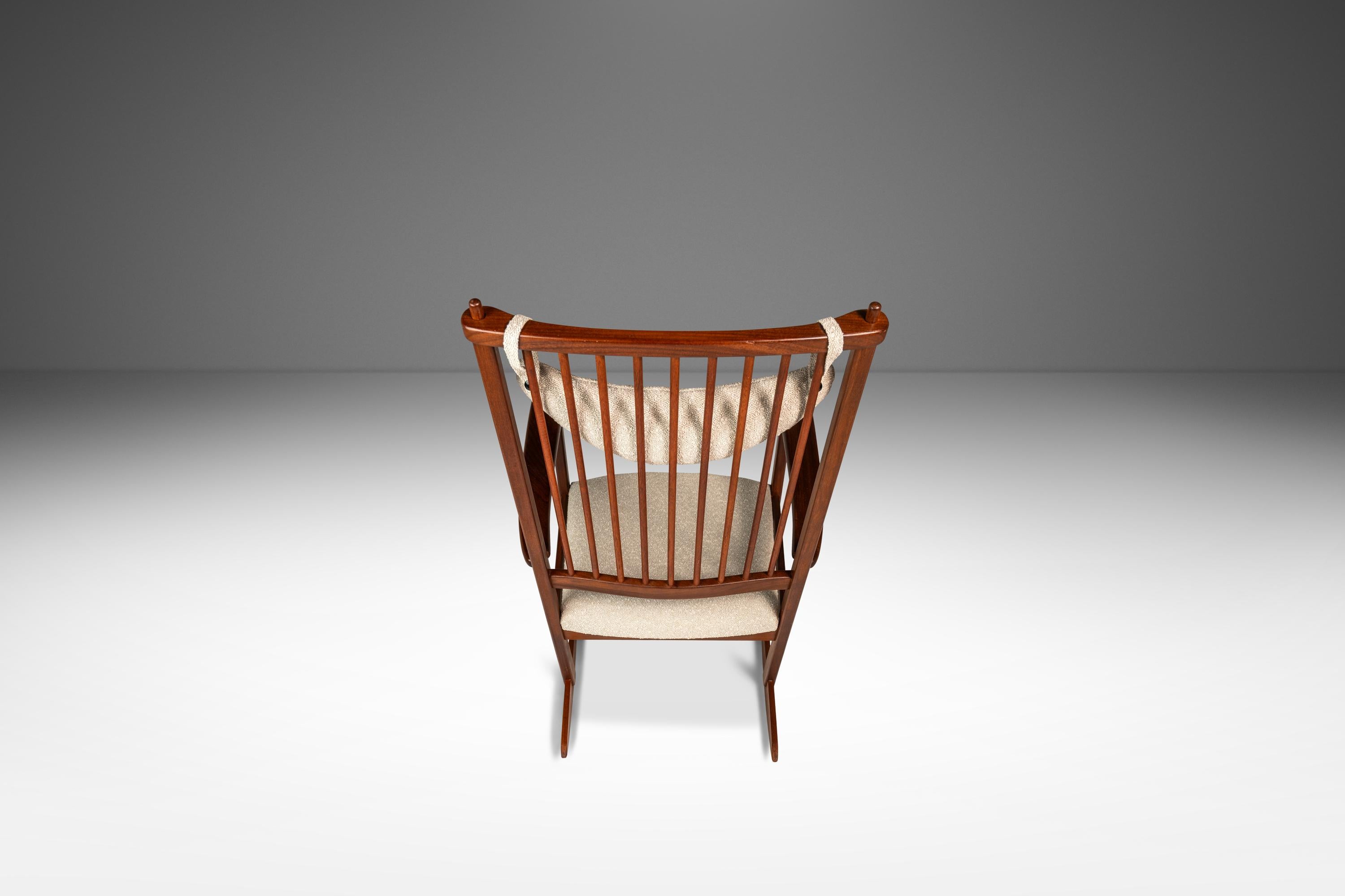 Rocking Chair in Solid Teak & Bouclé, Yngve Ekström for Swedese, Sweden, 1960s (Mitte des 20. Jahrhunderts) im Angebot