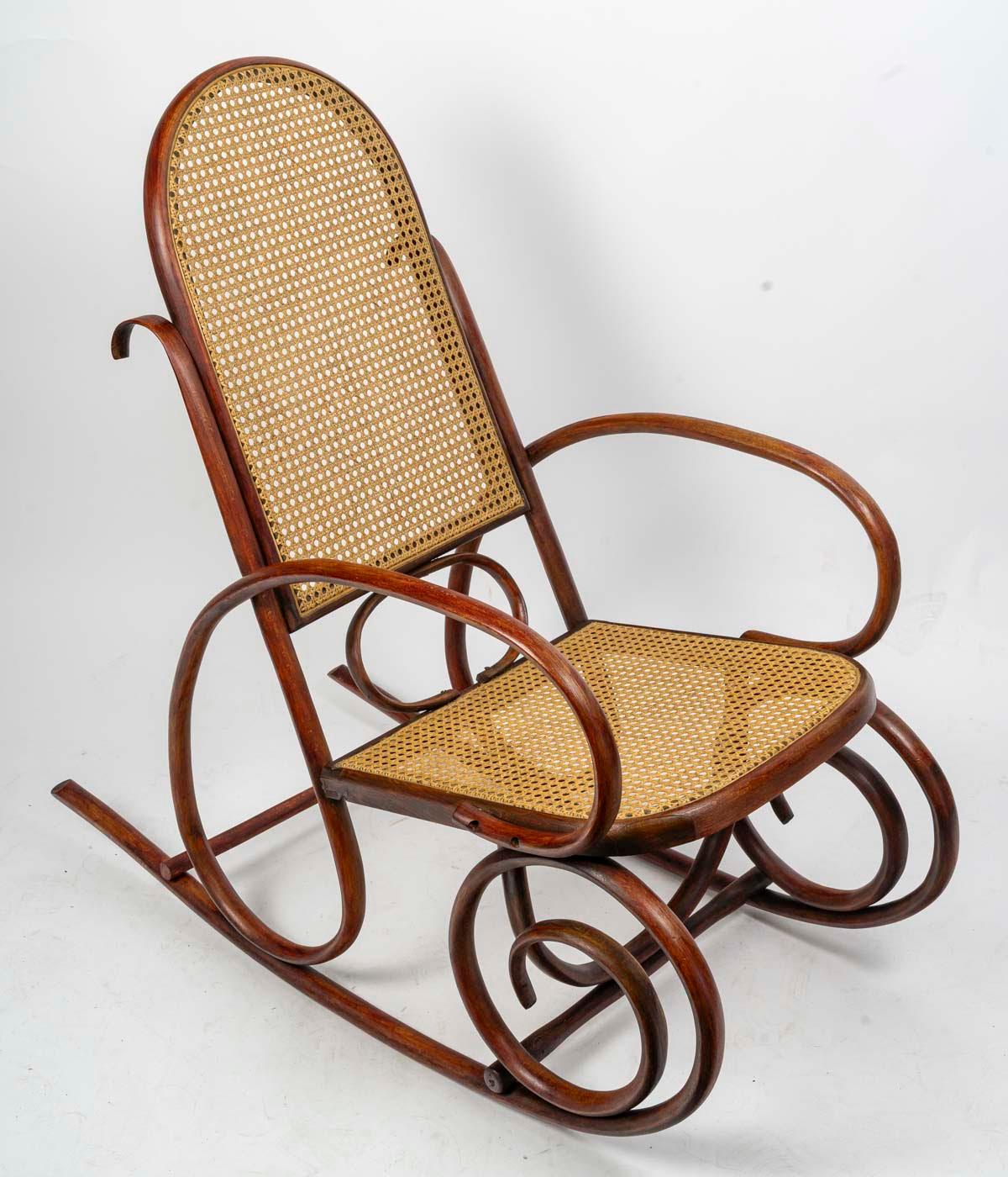 Silla mecedora de madera torneada, cantería, principios del siglo XX. Francés en venta