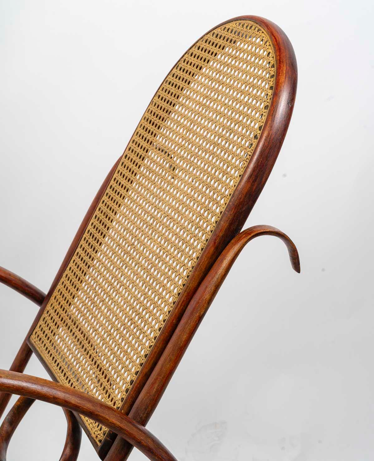 Silla mecedora de madera torneada, cantería, principios del siglo XX. en venta 1