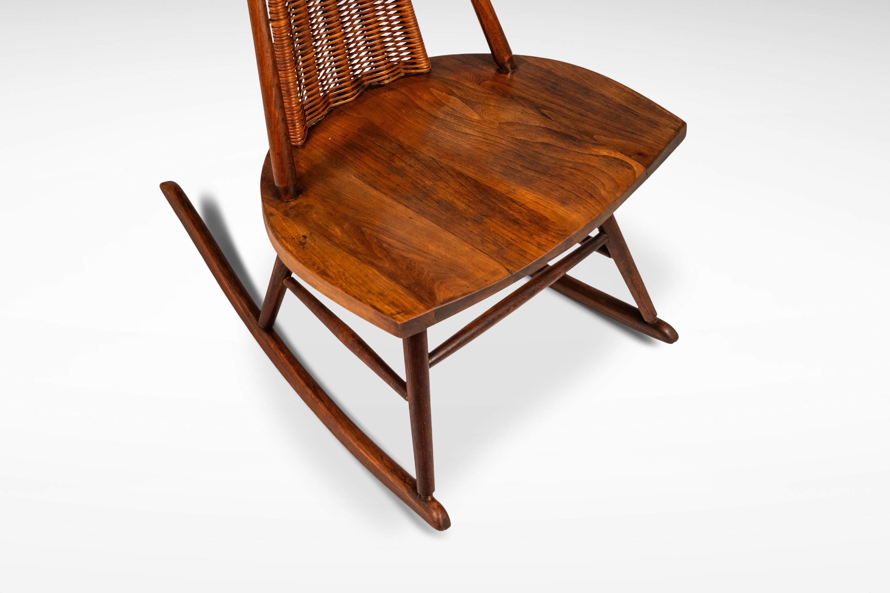 Rocking Chair in Walnut, Arthur Umanoff, Washington Woodcraft, USA, c. 1960's 3