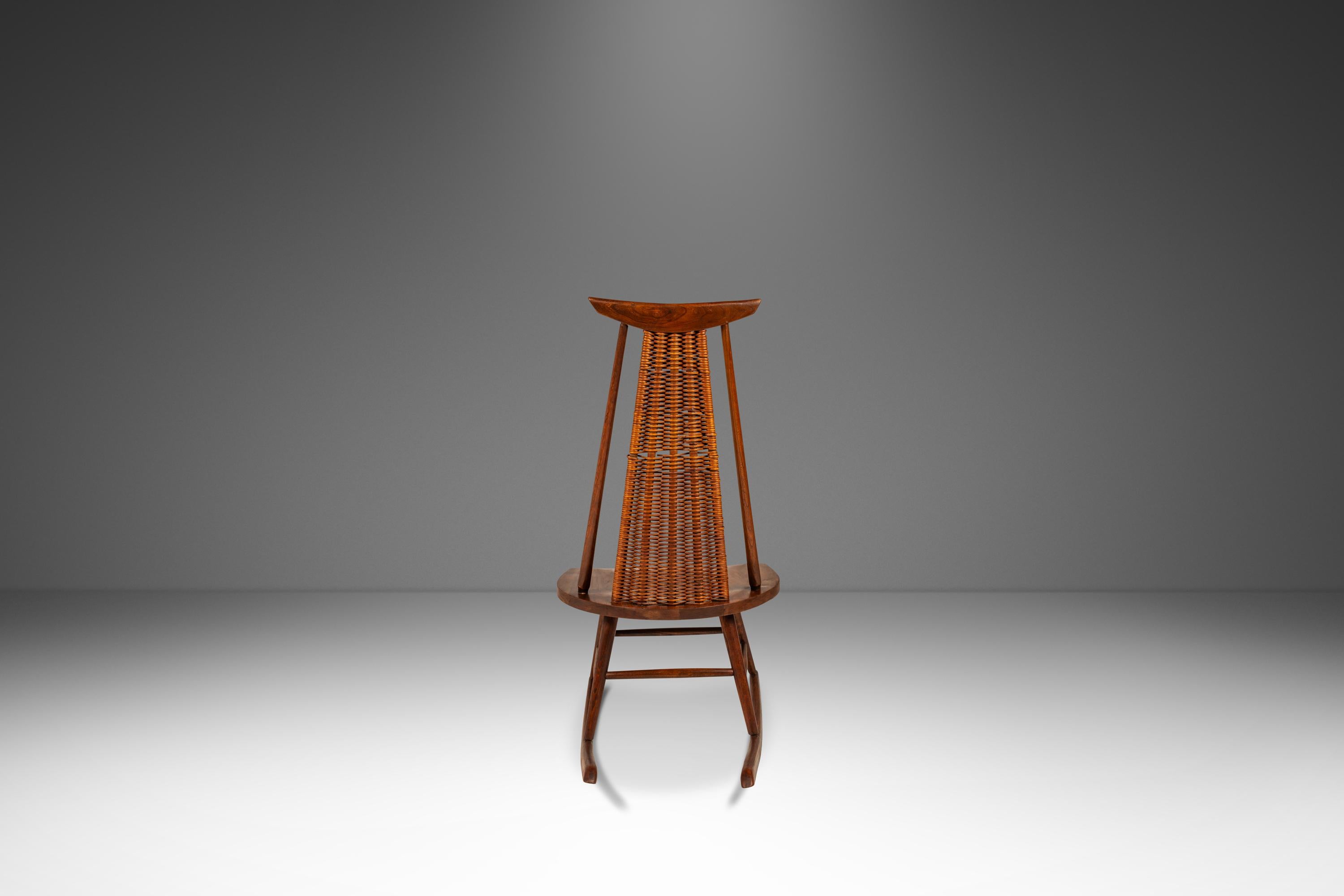 American Rocking Chair in Walnut, Arthur Umanoff, Washington Woodcraft, USA, c. 1960's