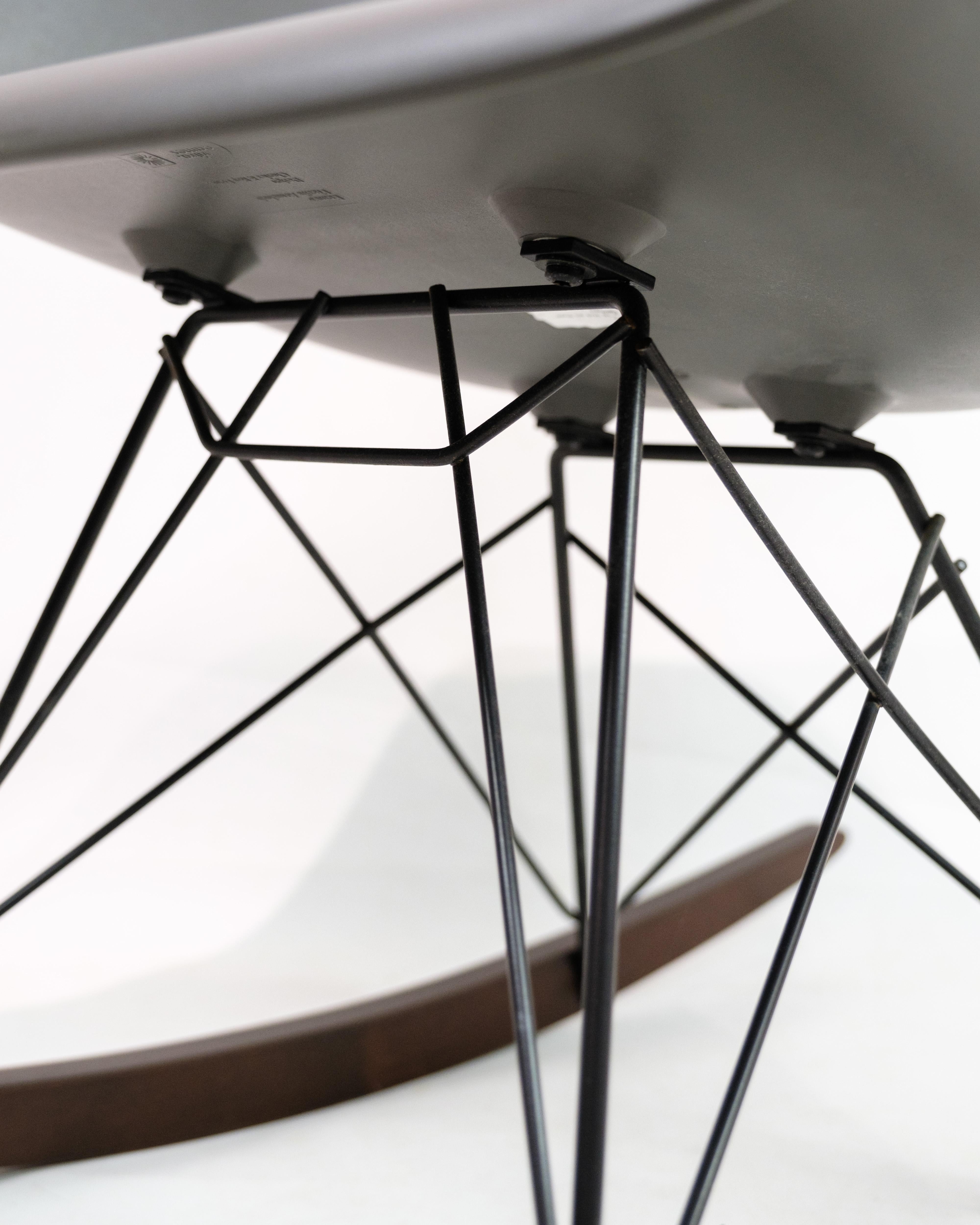 sedia vitra dondolo