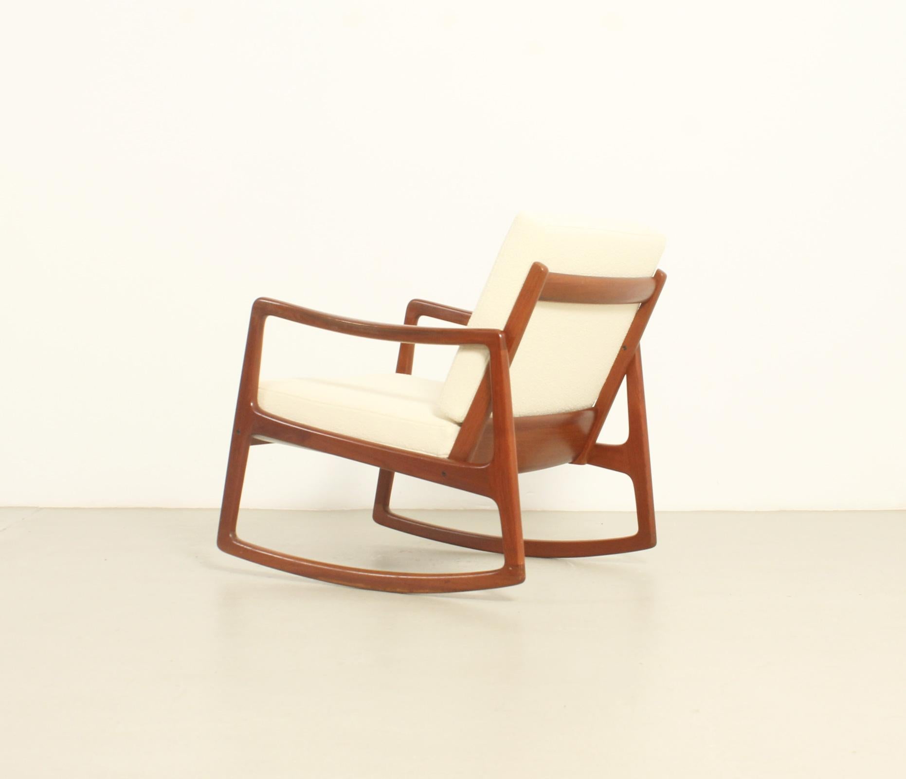 Sedia a dondolo Model 120 di Ole Wanscher per france & Son, Danimarca, 1951 in vendita 7