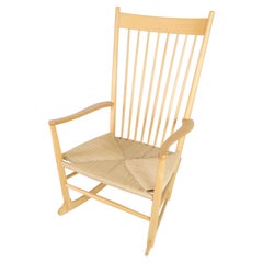 Schaukelstuhl Modell J16 aus Buche von Hans J. Wegner für FDB