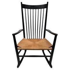 Fauteuil à bascule Modèle No. J.16 par Hans Wegner pour FDB Møbler, Danemark 1950's