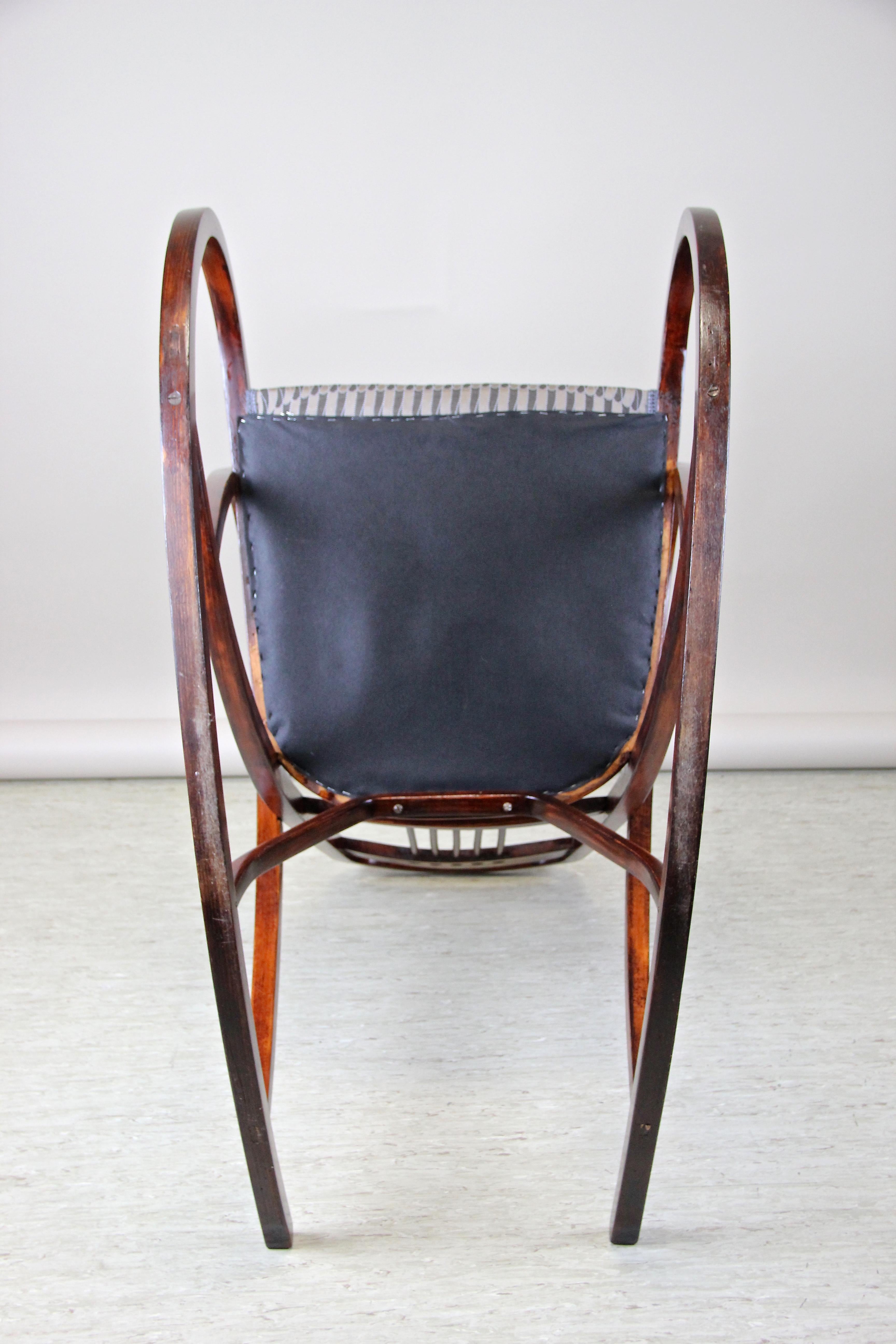 Rocking Chair No. 511 by M. Kammerer for Thonet, Austria, circa 1905 1