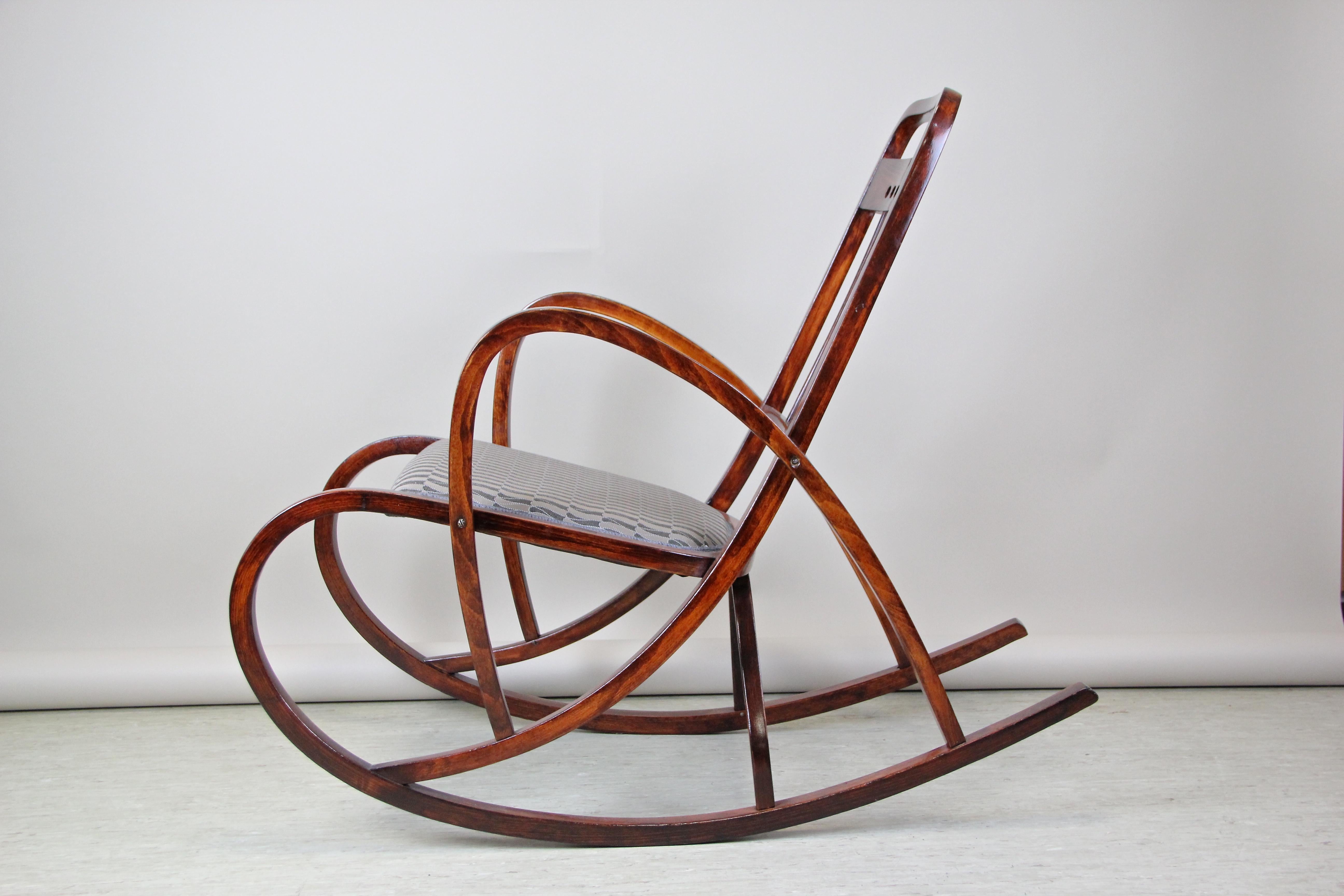 Art Nouveau Rocking Chair No. 511 by M. Kammerer for Thonet, Austria, circa 1905