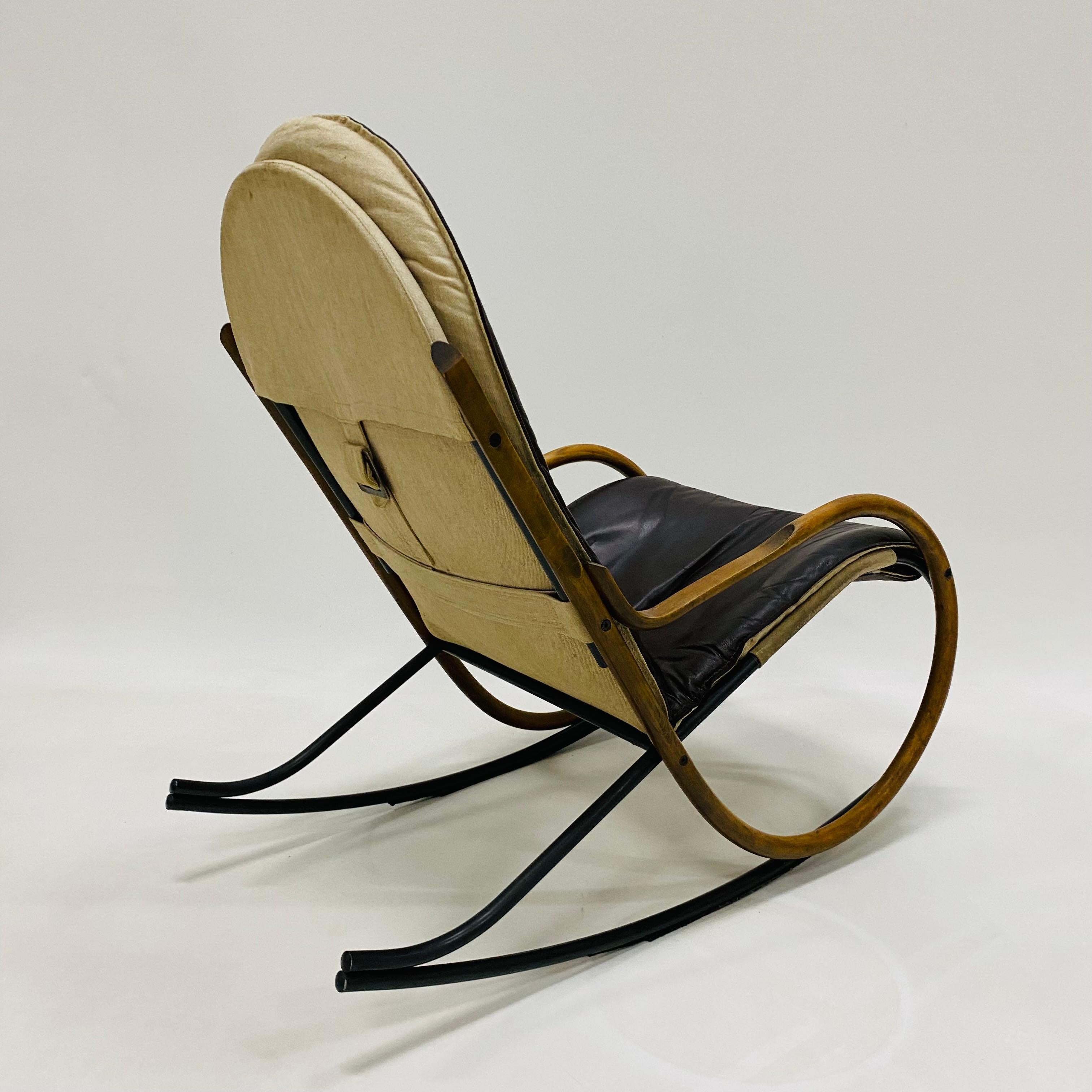 Rocking Chair 