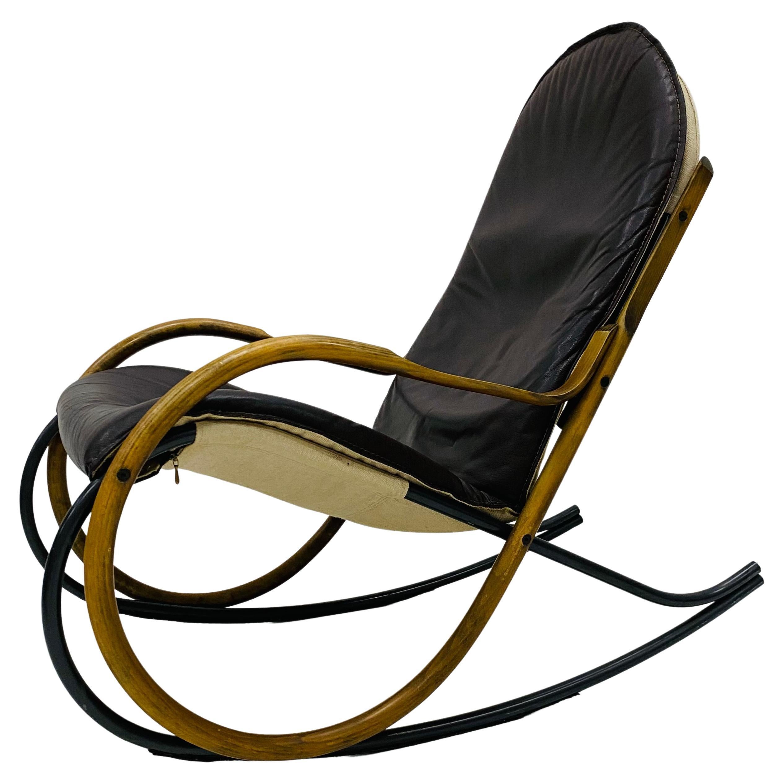 Rocking Chair "NONNA" by Paul Tuttle for Strässle International, Switserland 70s For Sale