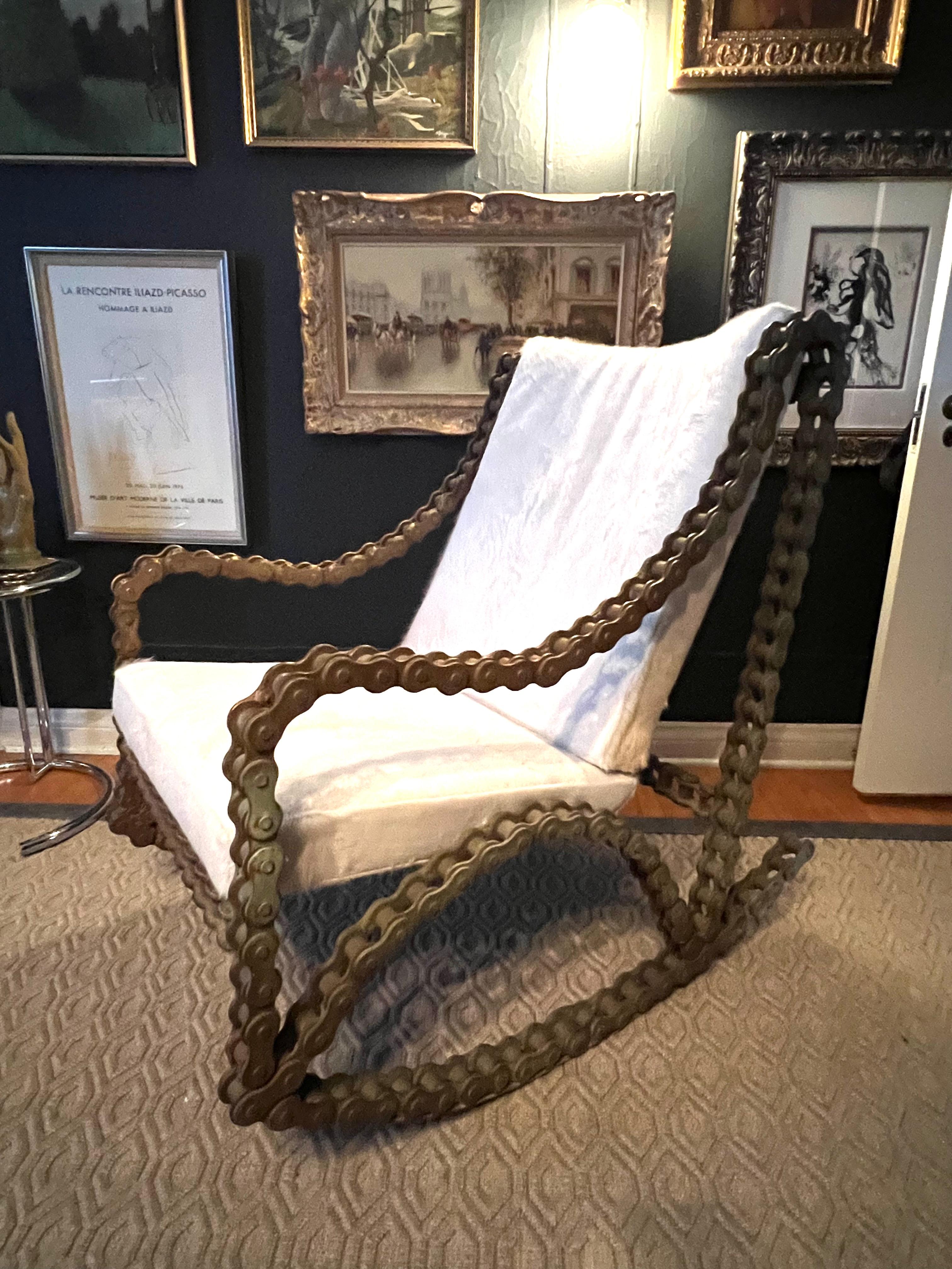 chair with chains