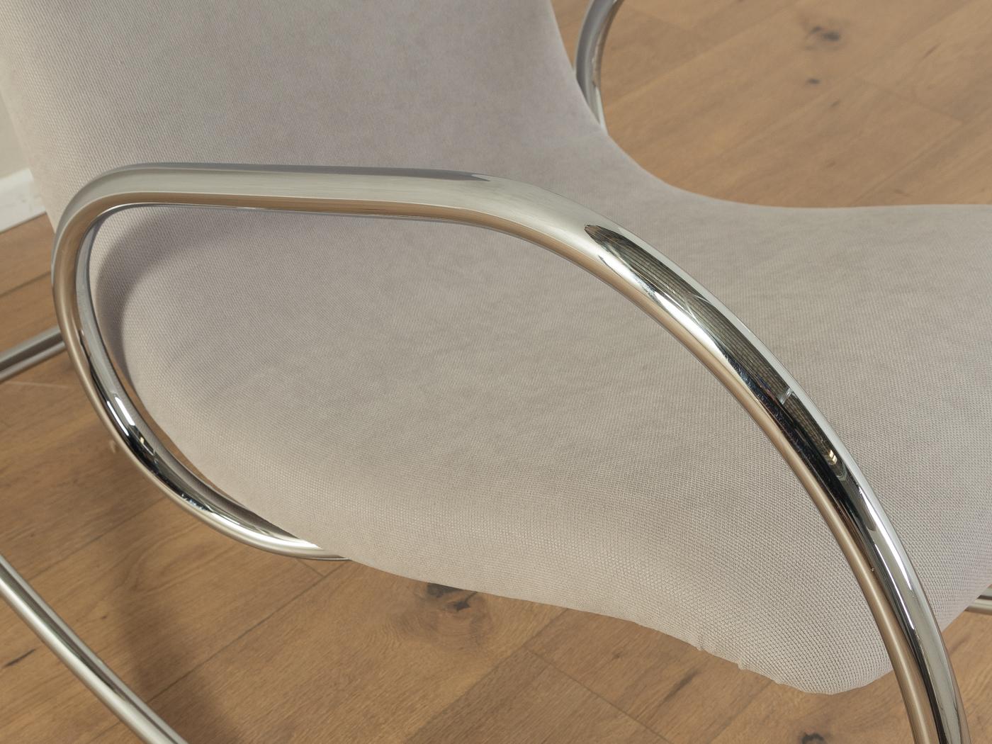 Fine XX secolo Sedia a dondolo S826 di Thonet in vendita