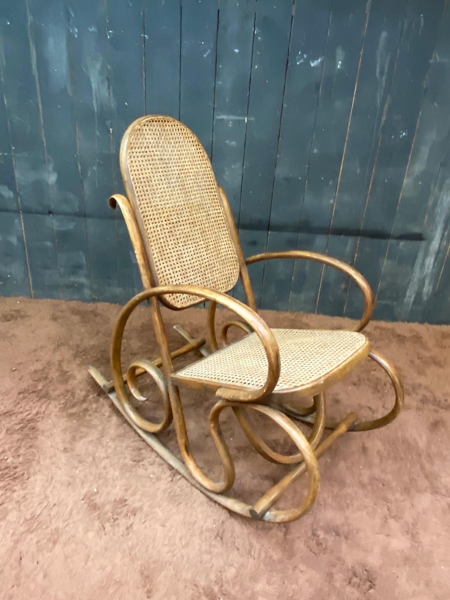 Rocking Chair Style Thonet circa 1930 Good Condition In Good Condition For Sale In Saint-Ouen, FR