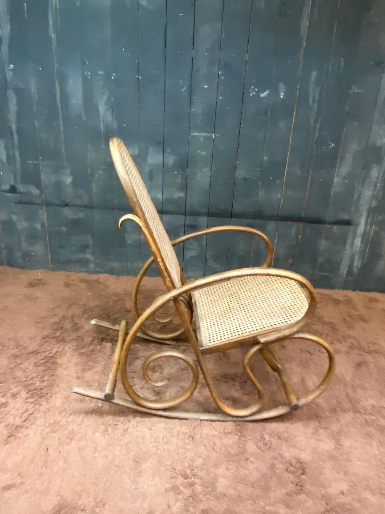 20th Century Rocking Chair Style Thonet circa 1930 Good Condition For Sale