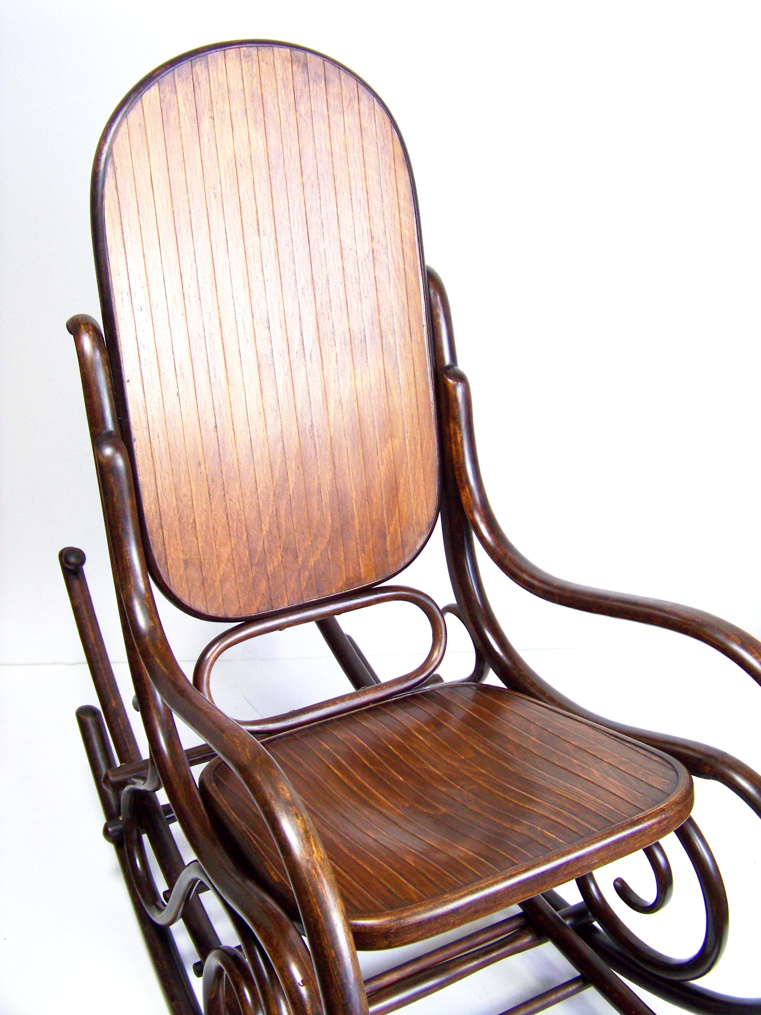 rocking chair with footrest