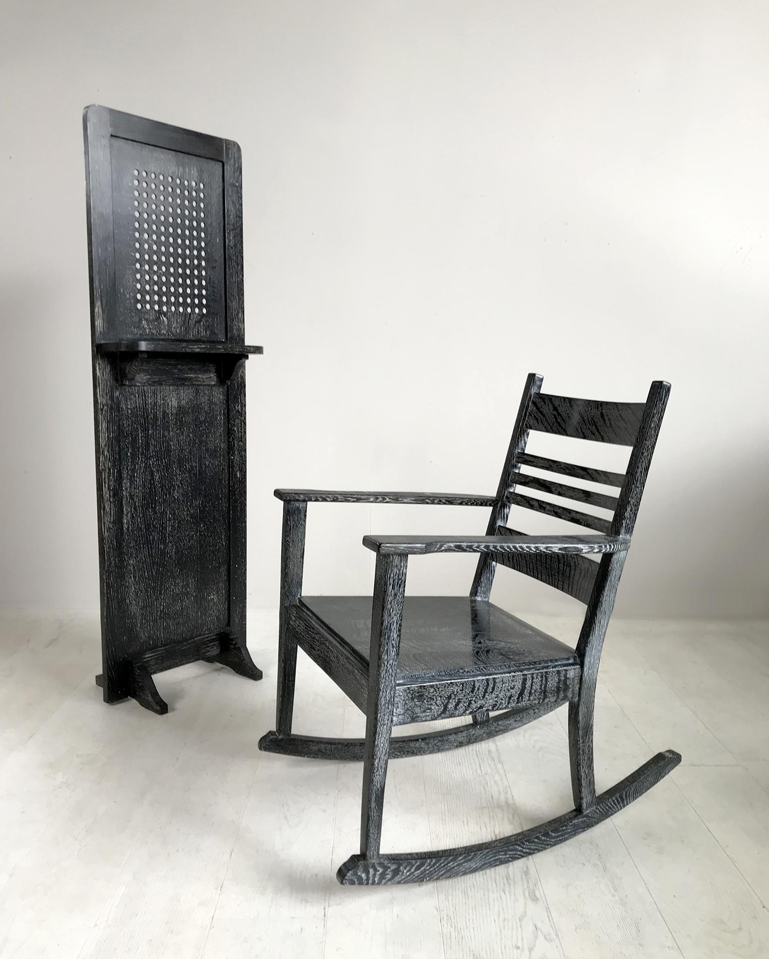 Rocking Chair & Travel Confessional von Baker and Co, 1930er Jahre (Arts and Crafts) im Angebot
