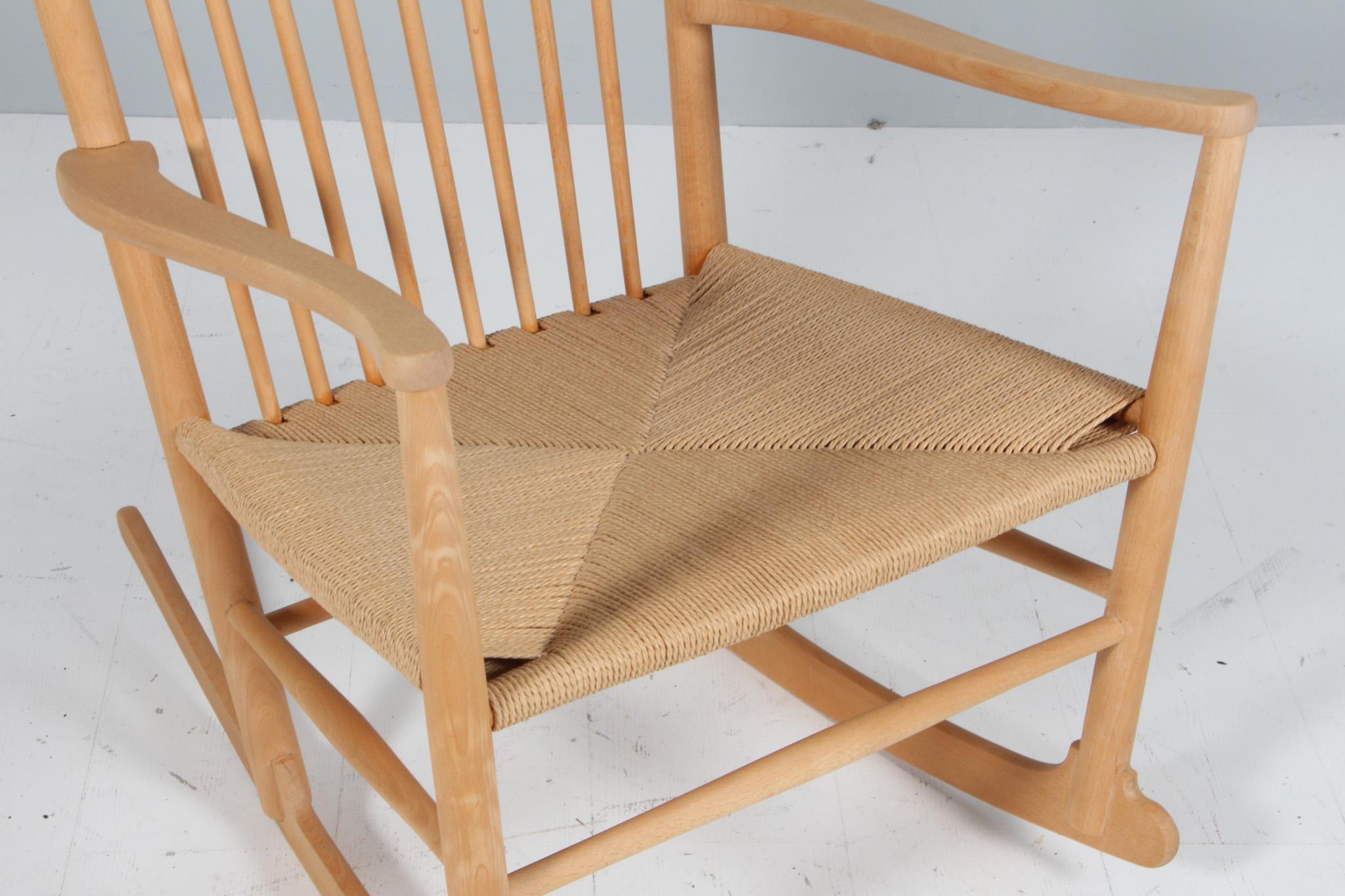 Mid-20th Century Rocking Chair with ottoman by Hans J. Wegner, Model J16
