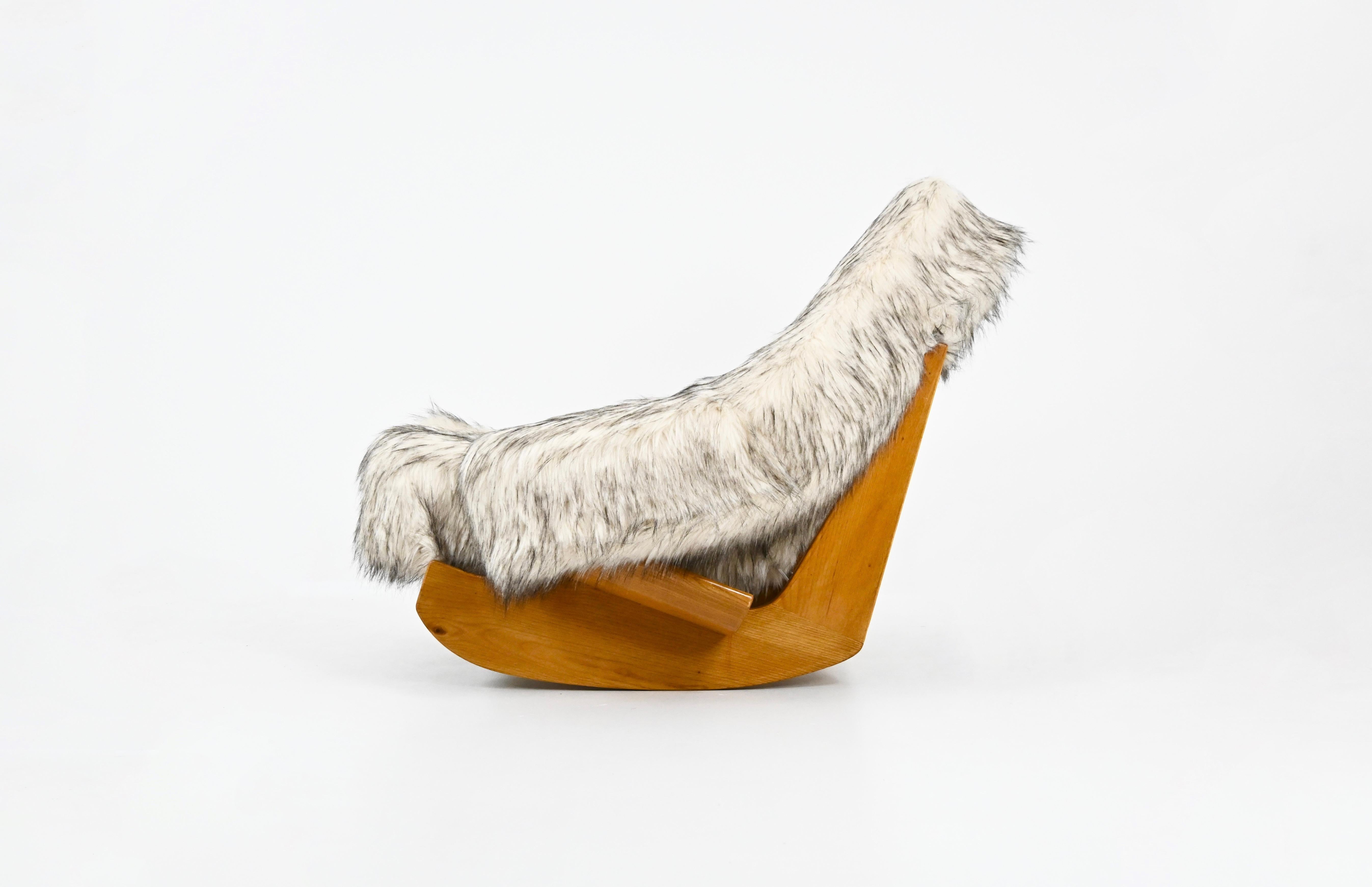 Rocking Chair 