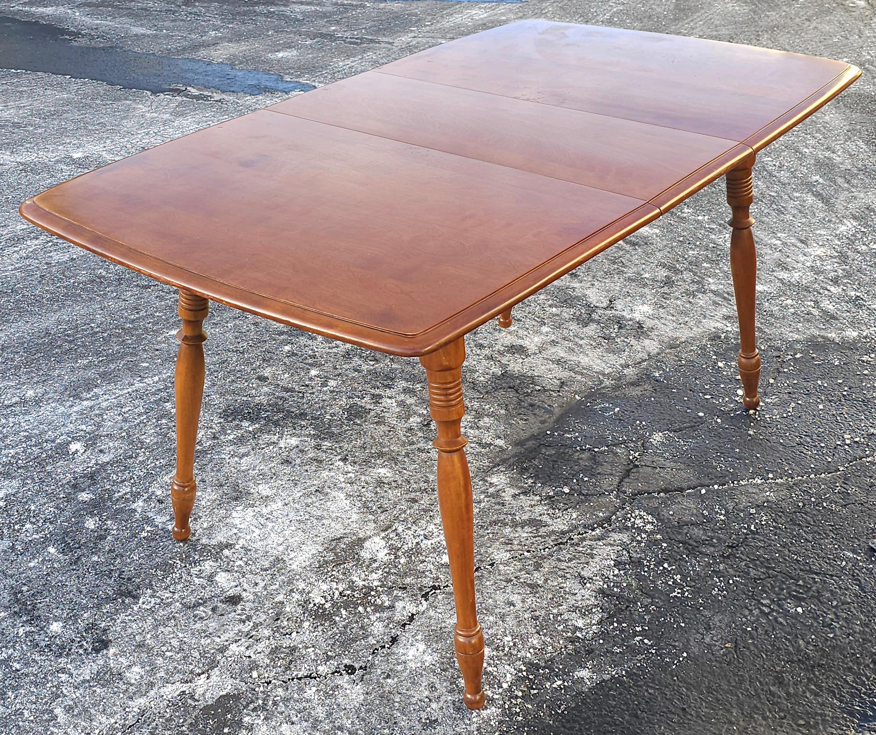 Mesa de desayuno extensible Rockport American Classical Heirloom Arce clásico estadounidense en venta
