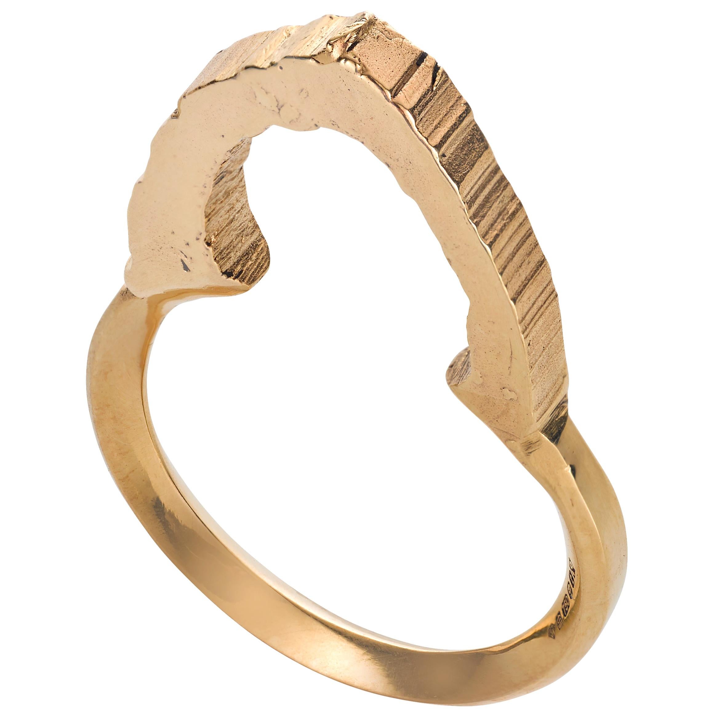RockStars Dreieckiger aufrechter Ring aus 18 Karat Gelbgold Fairtrade Gold im Angebot